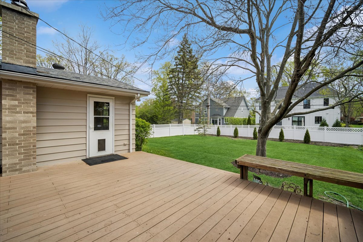 1317 Knollwood Road, Deerfield, IL 60015