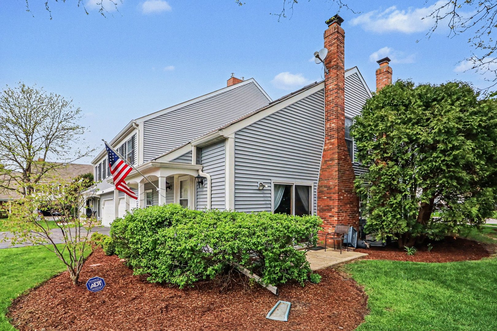 2S750 Grove Lane #23-C, Warrenville, IL 60555
