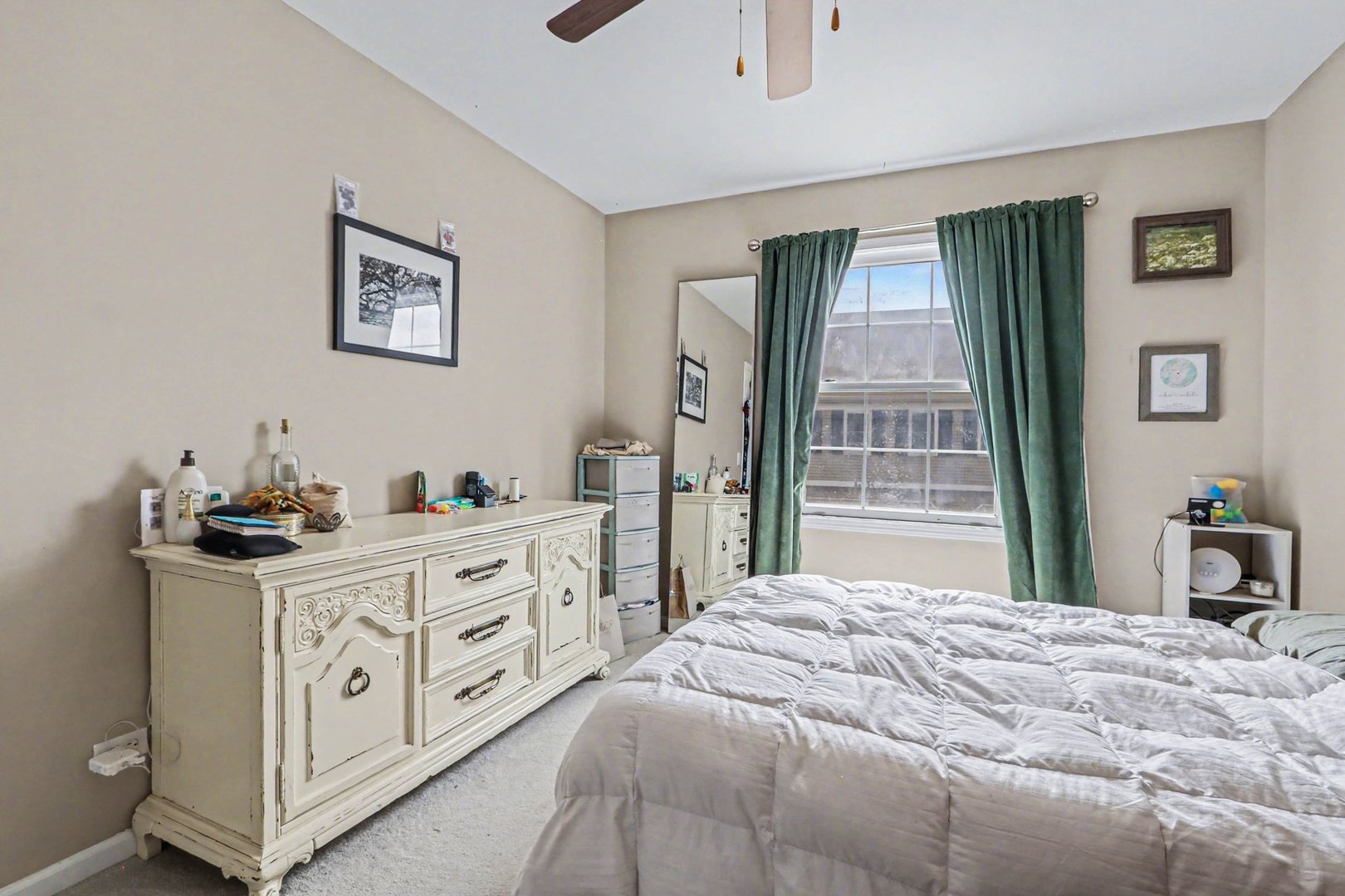 2S750 Grove Lane #23-C, Warrenville, IL 60555