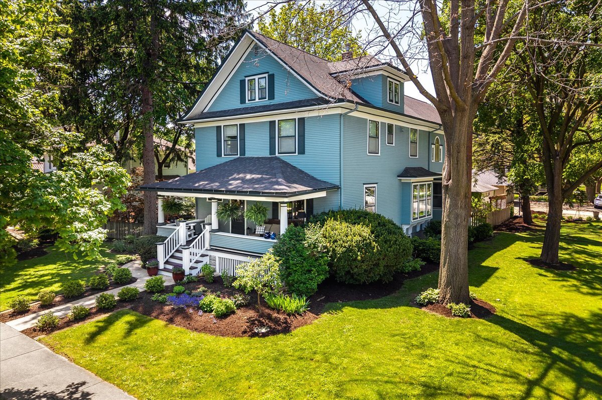 23 N Columbia Street, Naperville, IL 60540