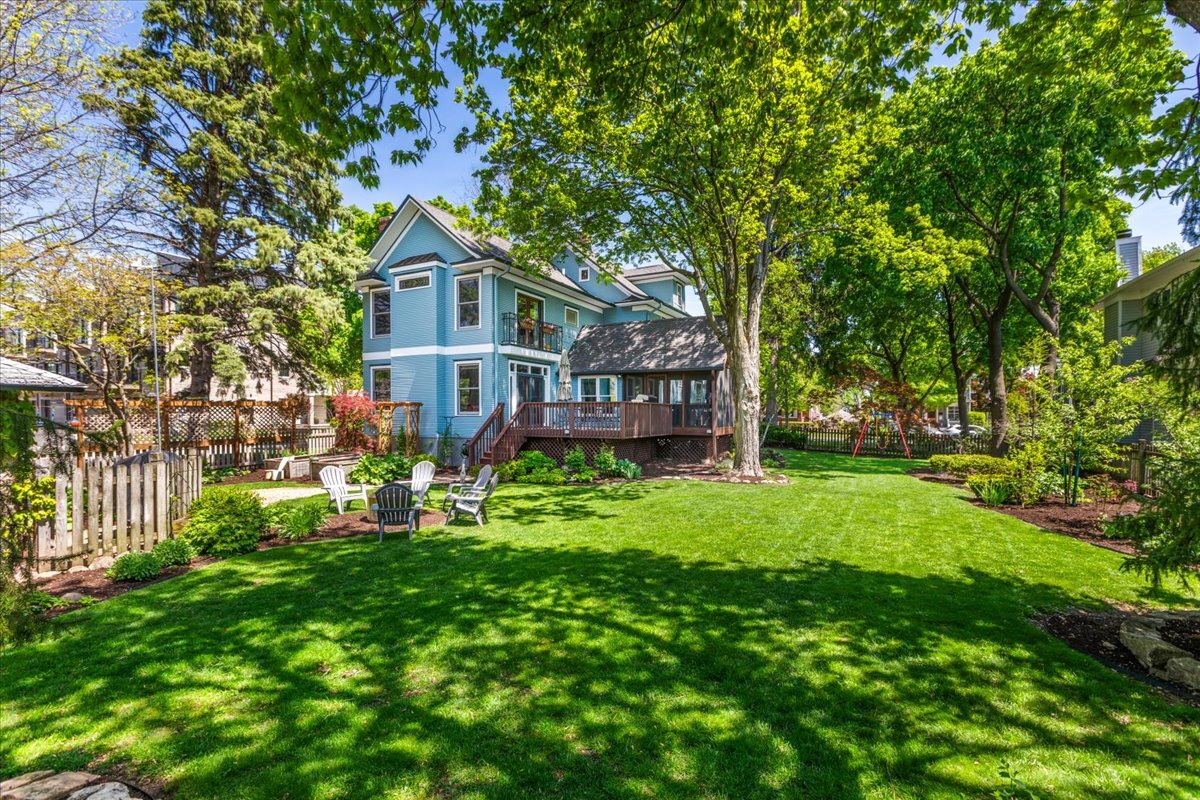 23 N Columbia Street, Naperville, IL 60540
