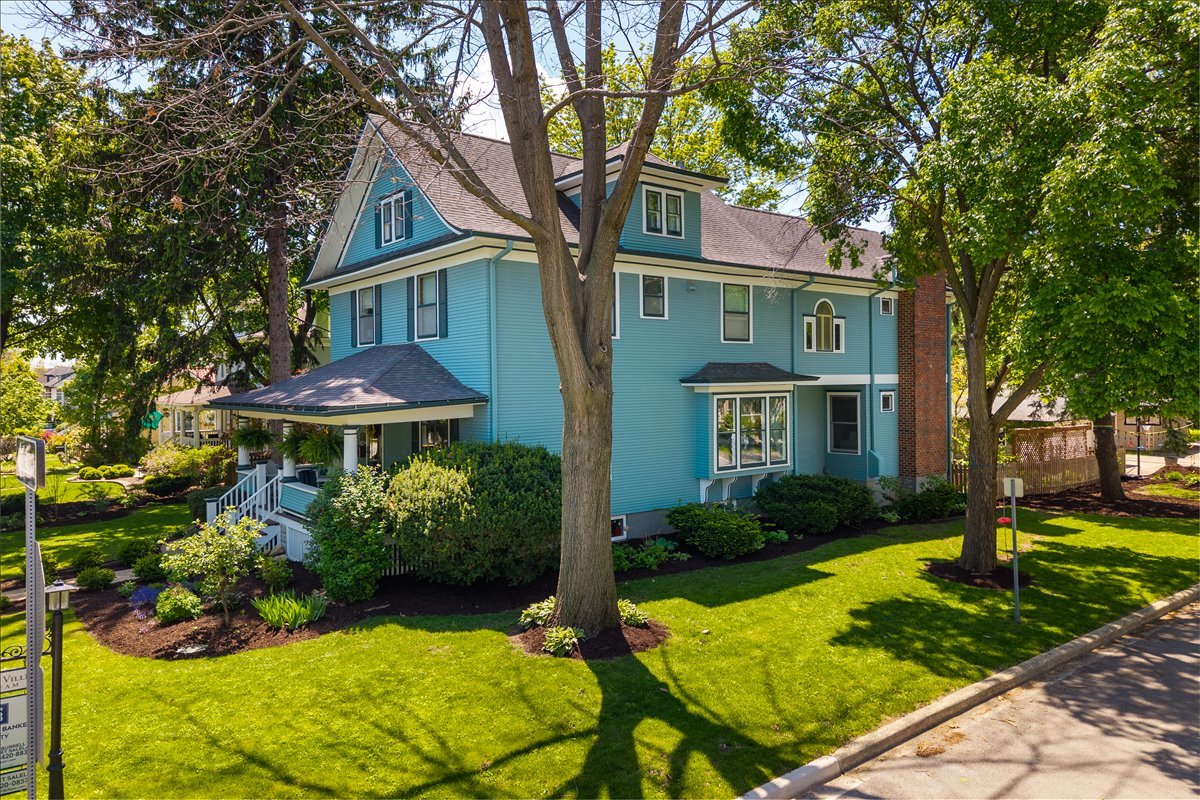 23 N Columbia Street, Naperville, IL 60540