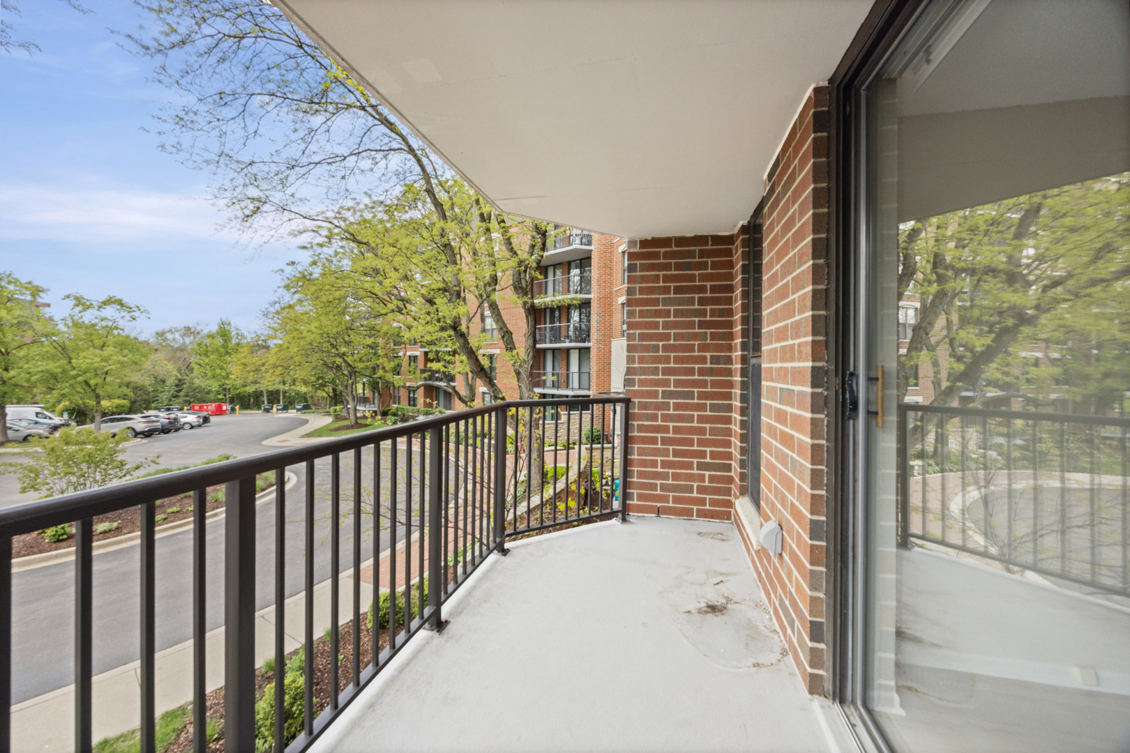 509 Aurora Avenue #202, Naperville, IL 60540
