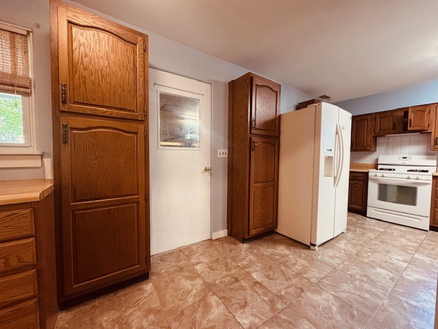305 N East Street, Leroy, IL 61752