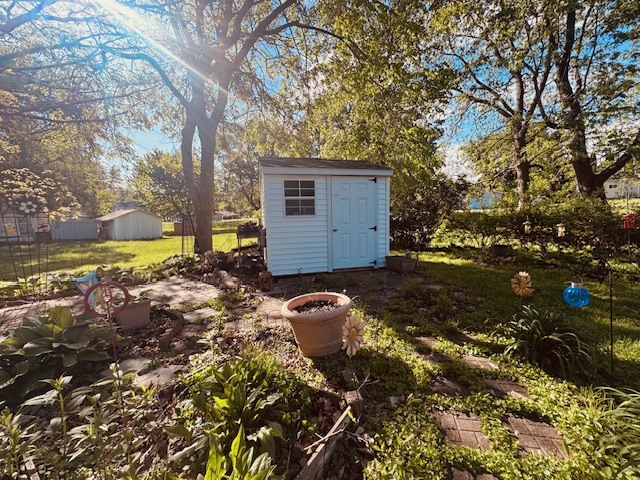 305 N East Street, Leroy, IL 61752