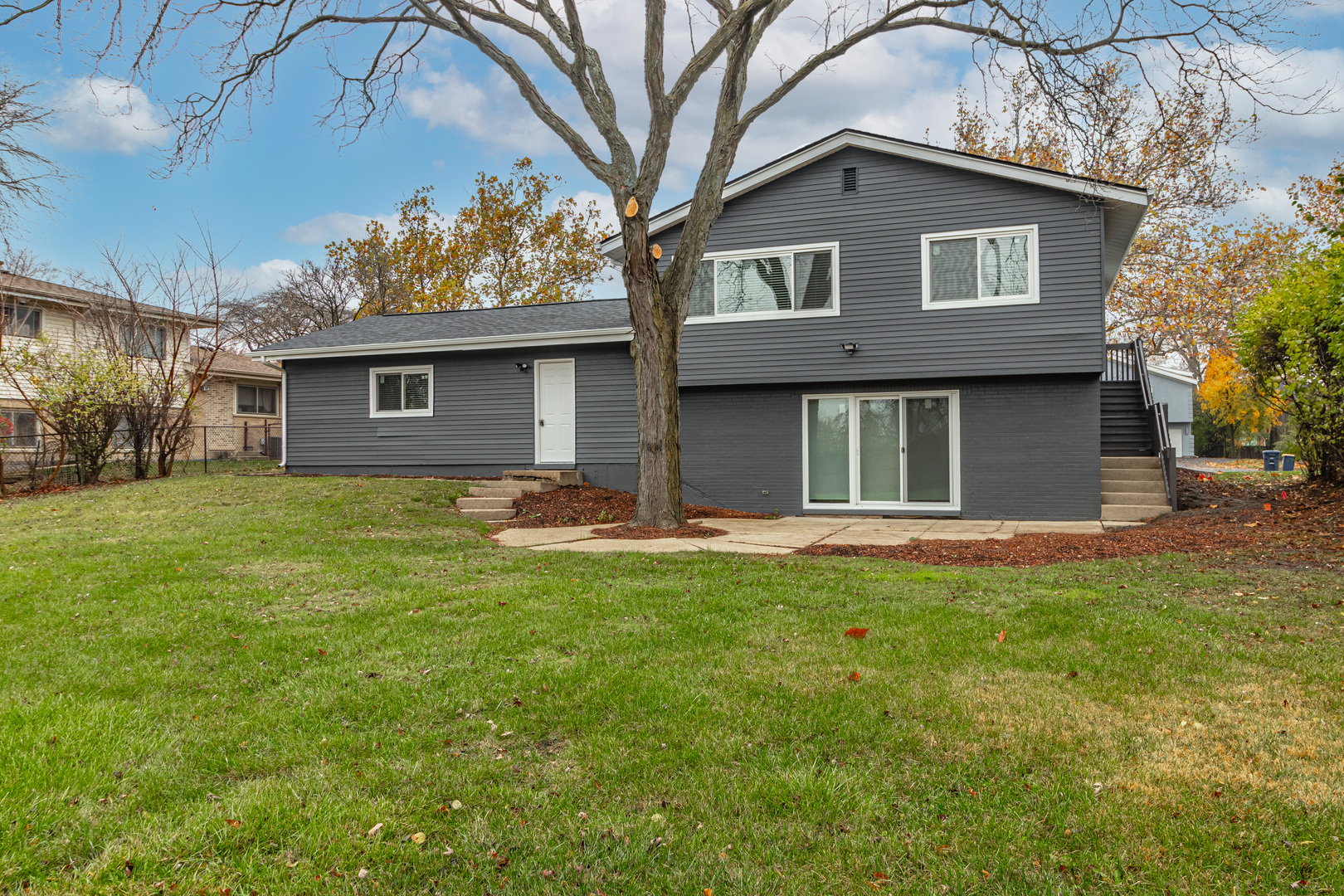 109 Mulberry Road, Deerfield, IL 60015