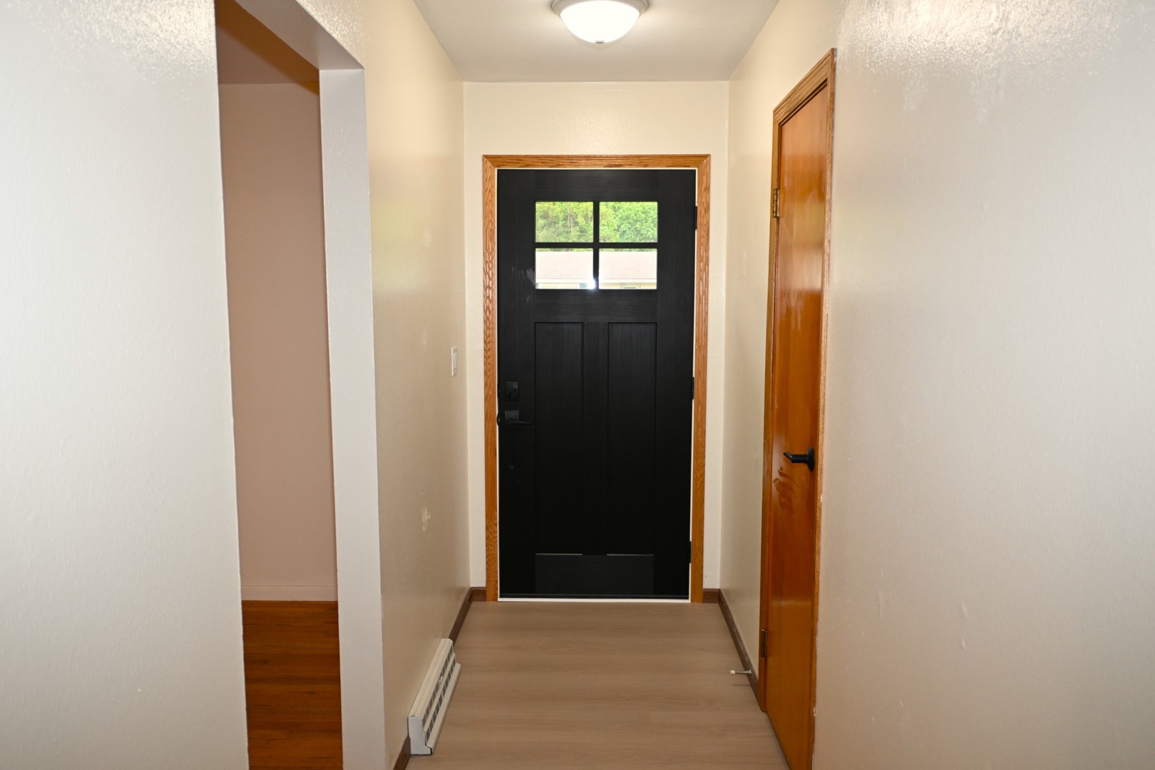 49 E 6th Street, El Paso, IL 61738