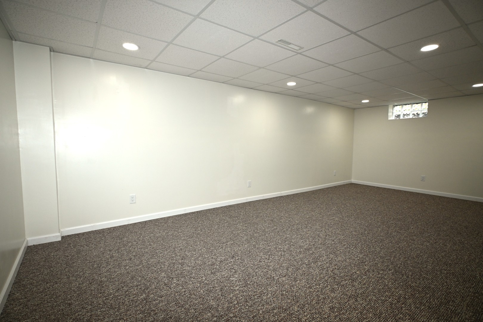 49 E 6th Street, El Paso, IL 61738