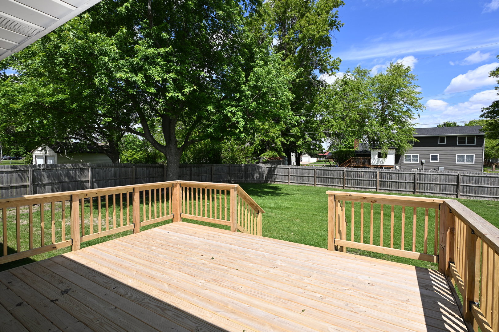 49 E 6th Street, El Paso, IL 61738