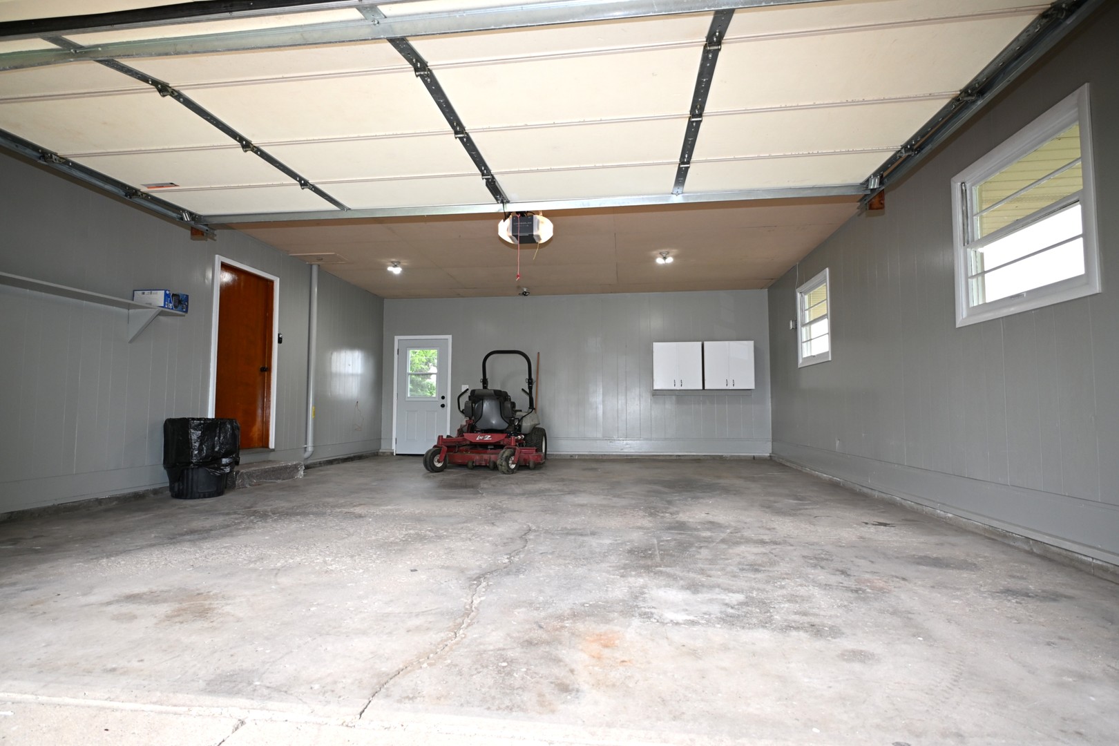 49 E 6th Street, El Paso, IL 61738
