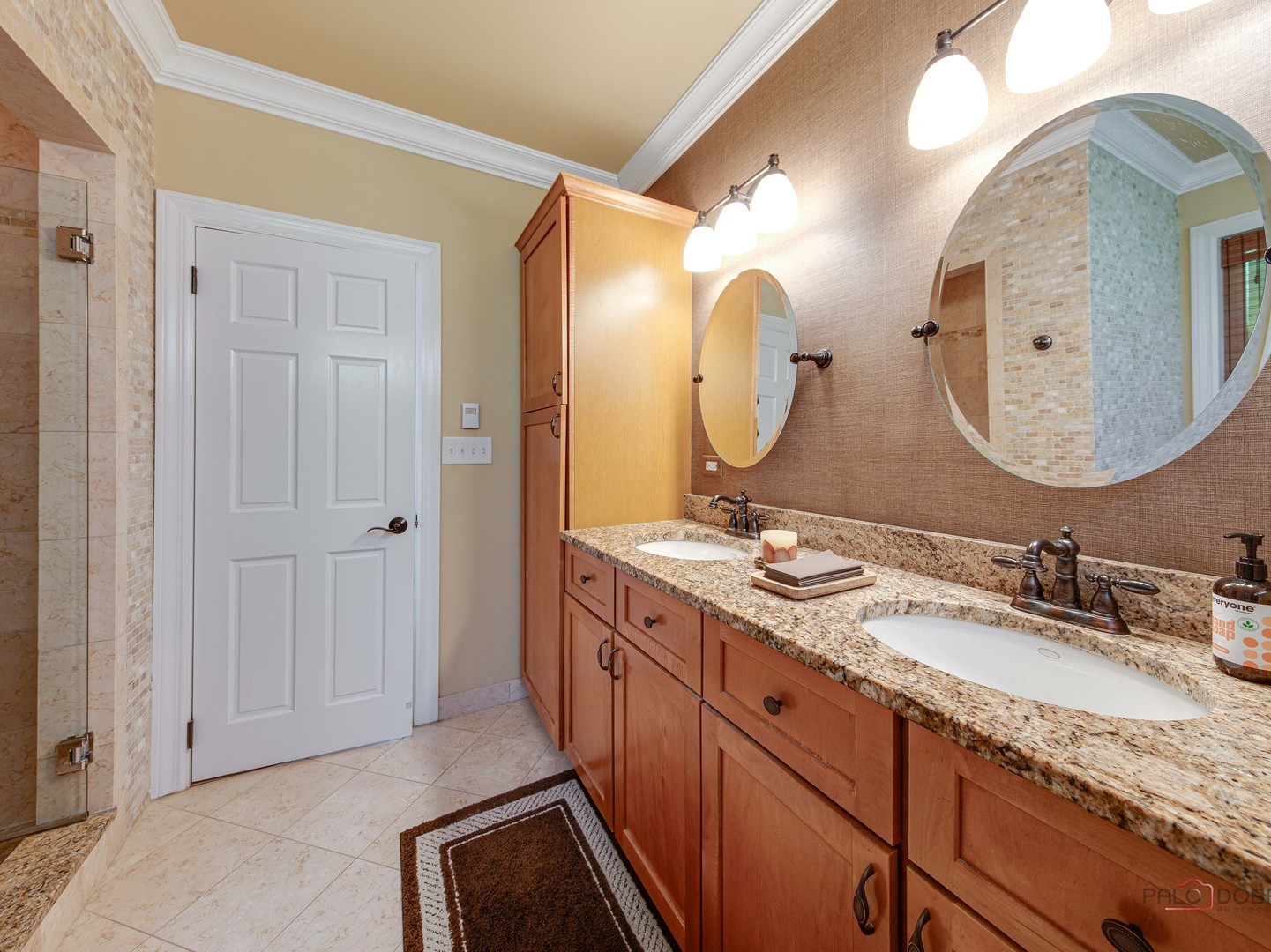 805 S Mitchell Avenue, Arlington Heights, IL 60005