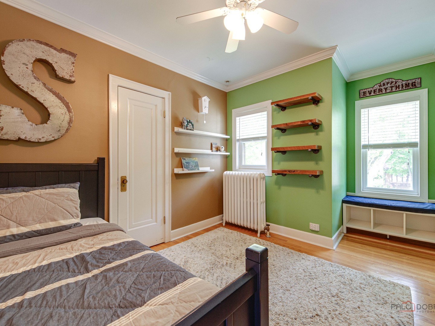 805 S Mitchell Avenue, Arlington Heights, IL 60005