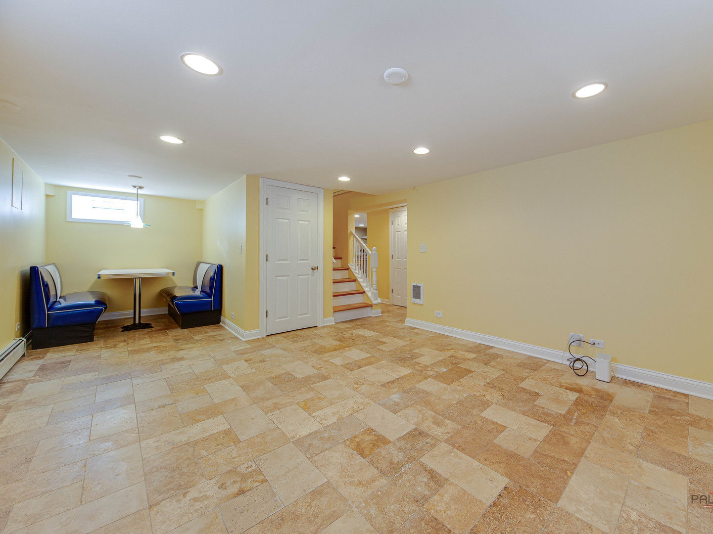 805 S Mitchell Avenue, Arlington Heights, IL 60005