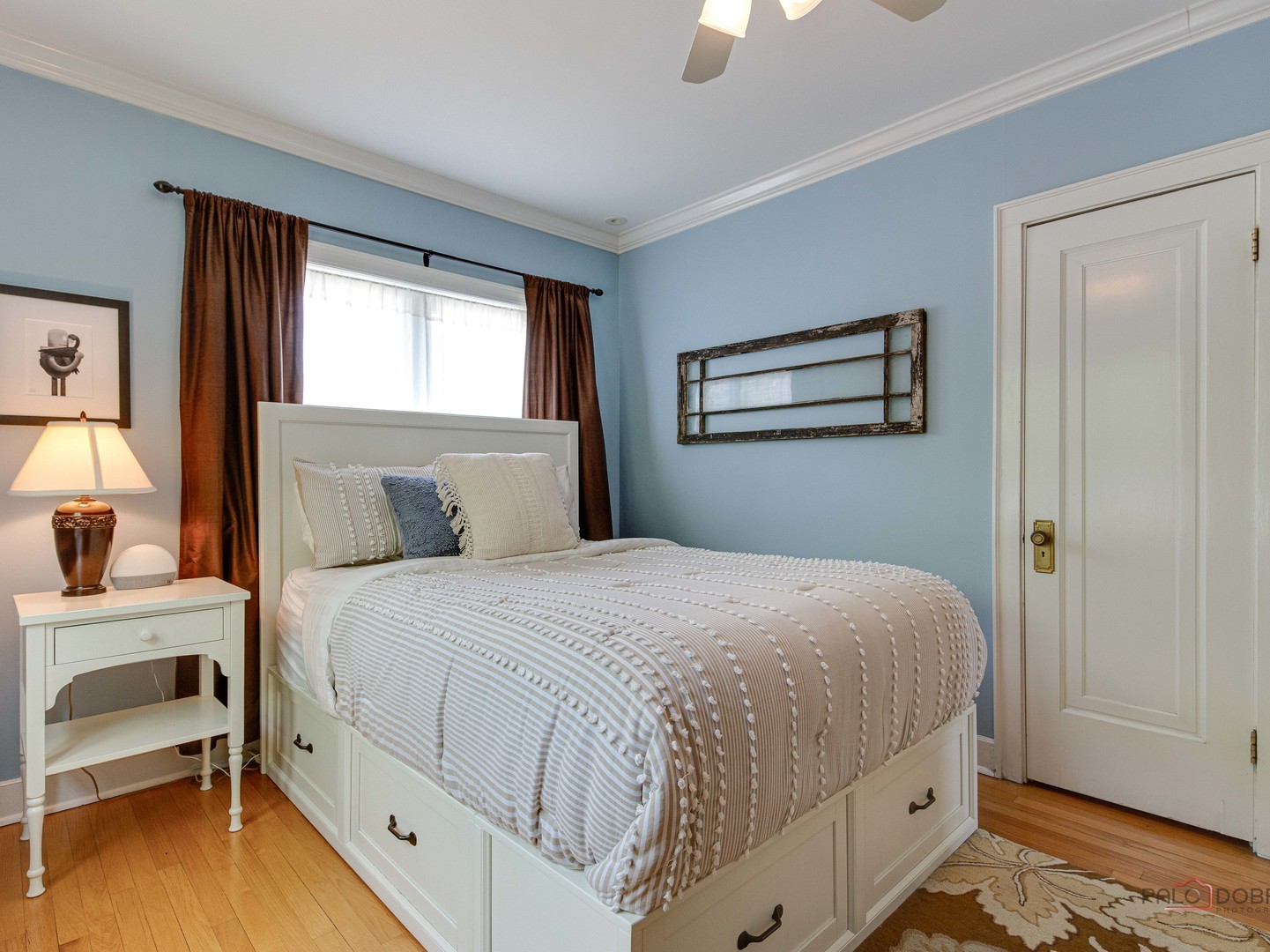 805 S Mitchell Avenue, Arlington Heights, IL 60005
