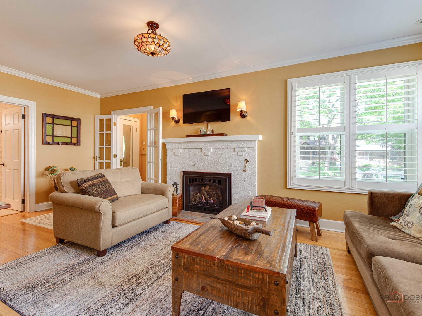 805 S Mitchell Avenue, Arlington Heights, IL 60005