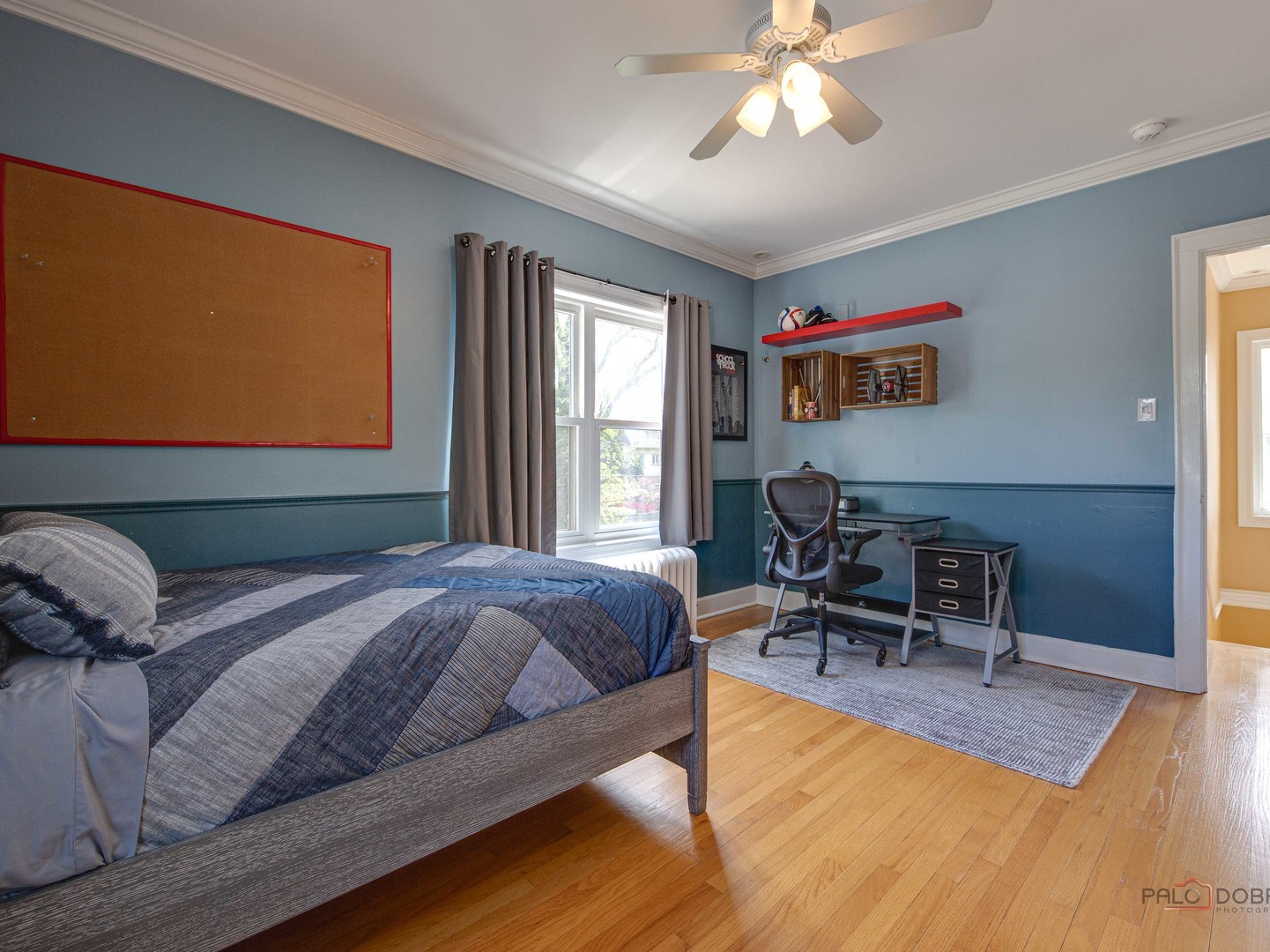 805 S Mitchell Avenue, Arlington Heights, IL 60005