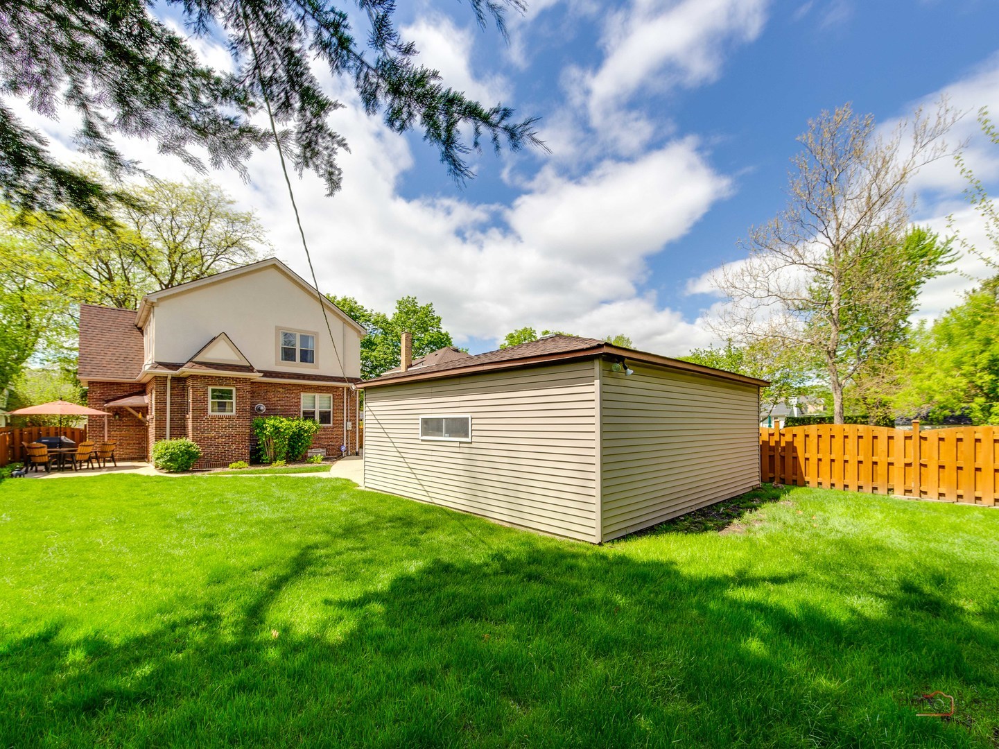 805 S Mitchell Avenue, Arlington Heights, IL 60005