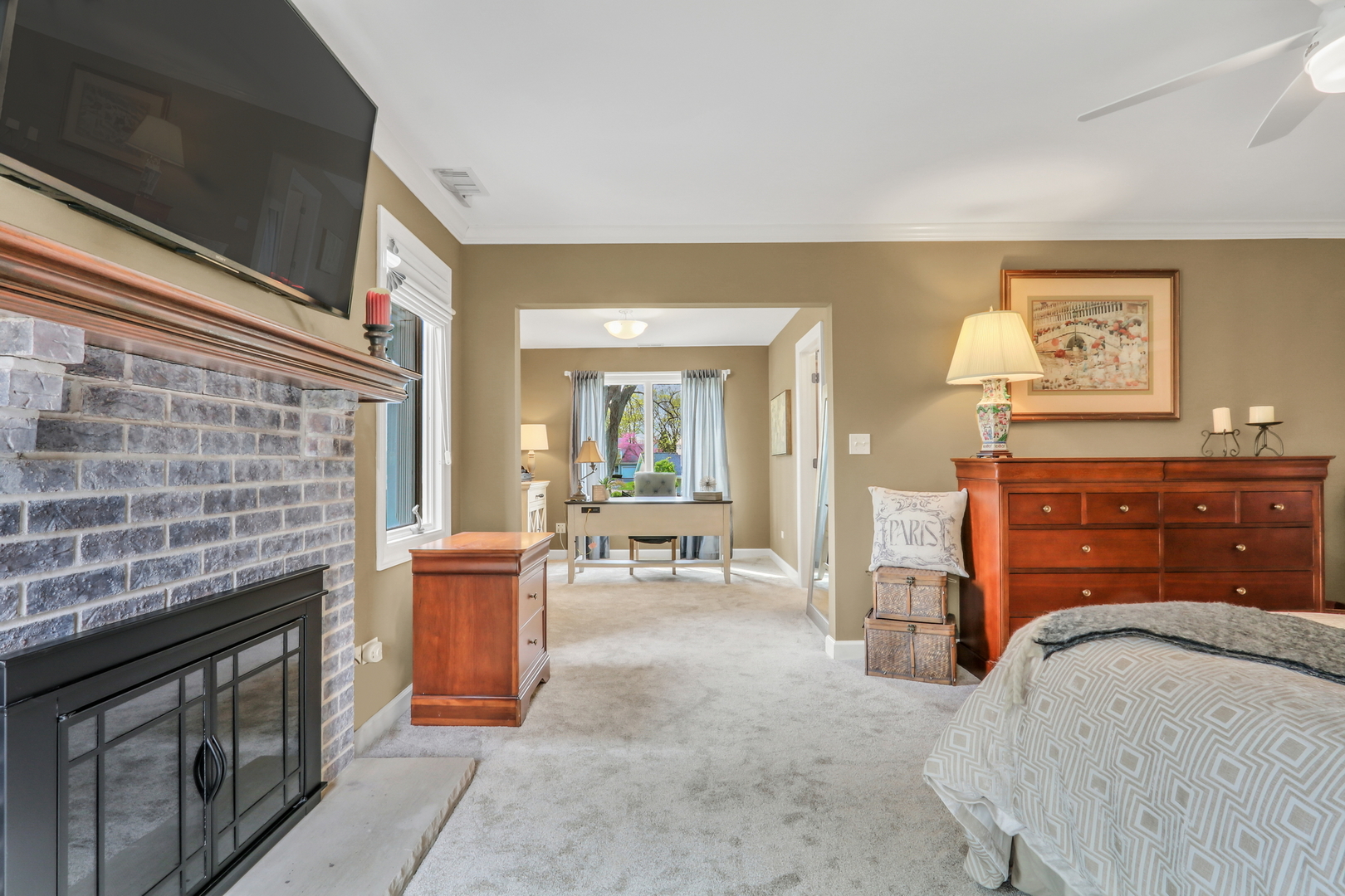 1525 Saratoga Court, Libertyville, IL 60048