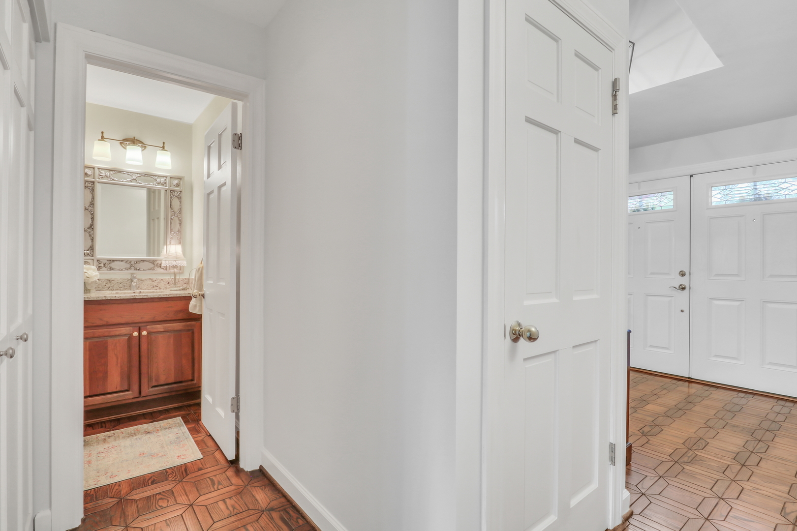 1525 Saratoga Court, Libertyville, IL 60048