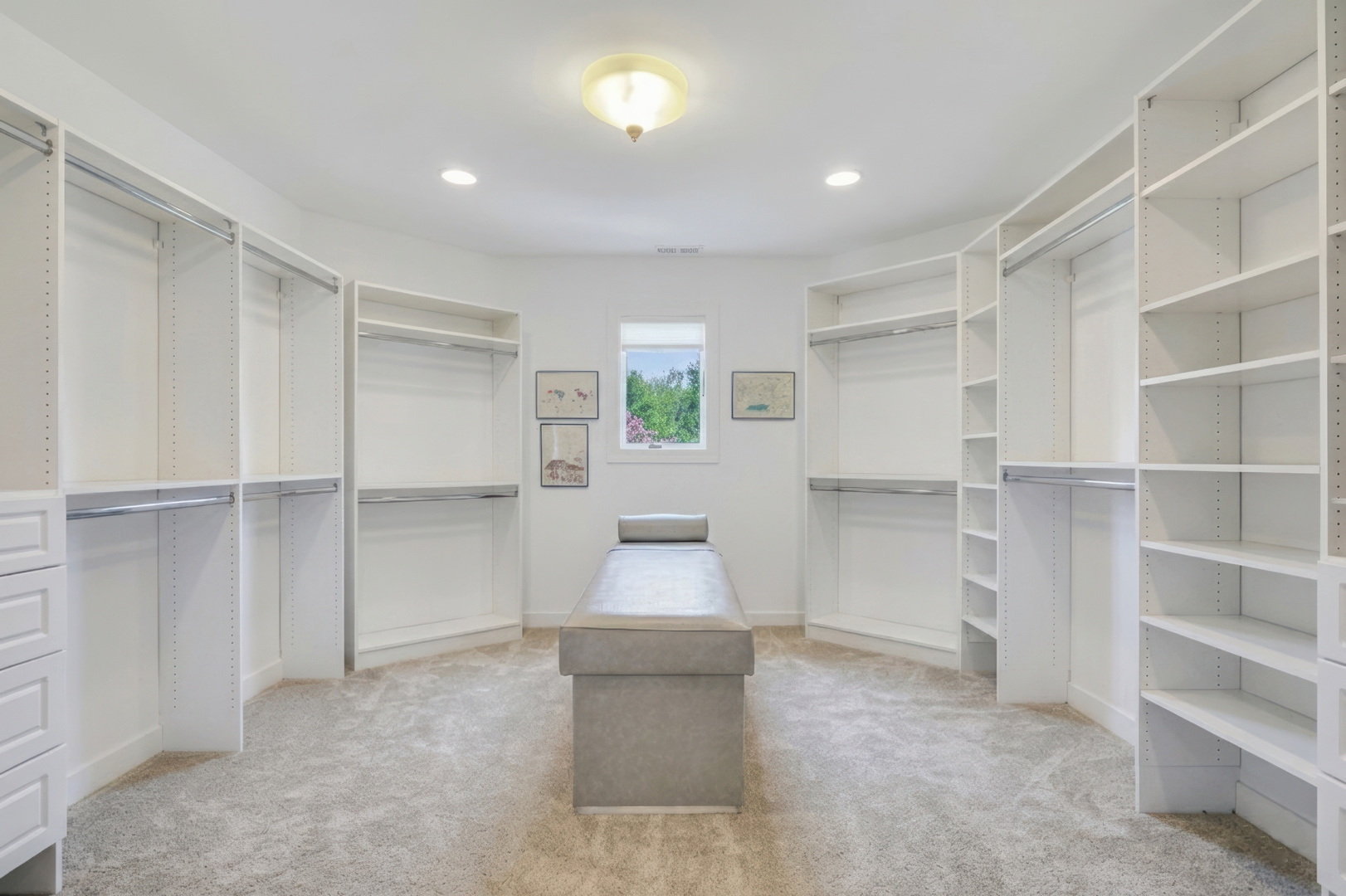 1525 Saratoga Court, Libertyville, IL 60048