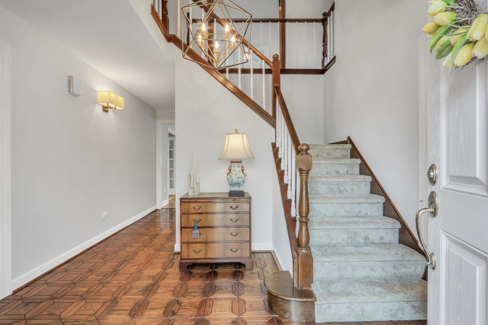 1525 Saratoga Court, Libertyville, IL 60048