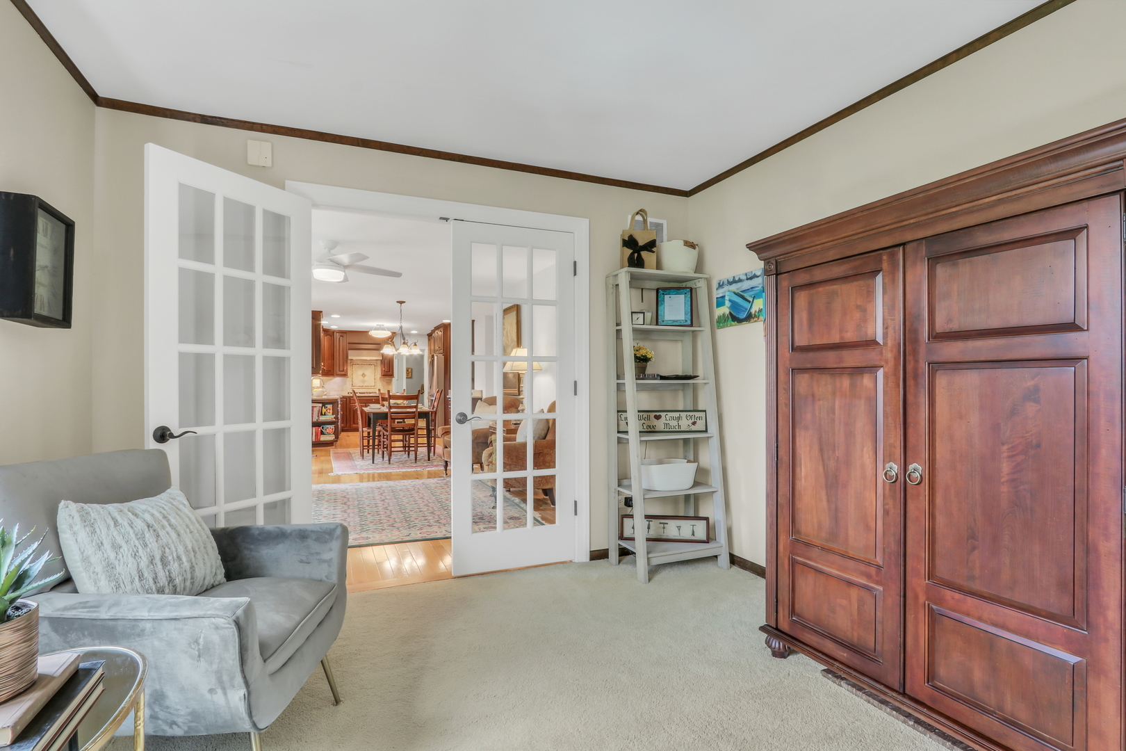 1525 Saratoga Court, Libertyville, IL 60048