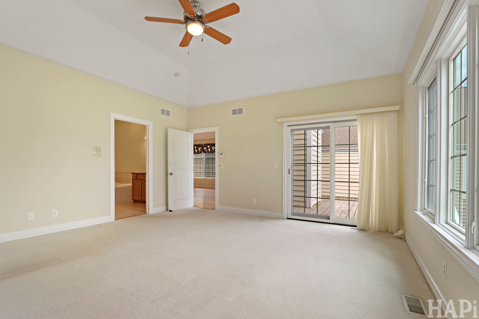 5614 Prairie Ridge Road #121, Crystal Lake, IL 60014