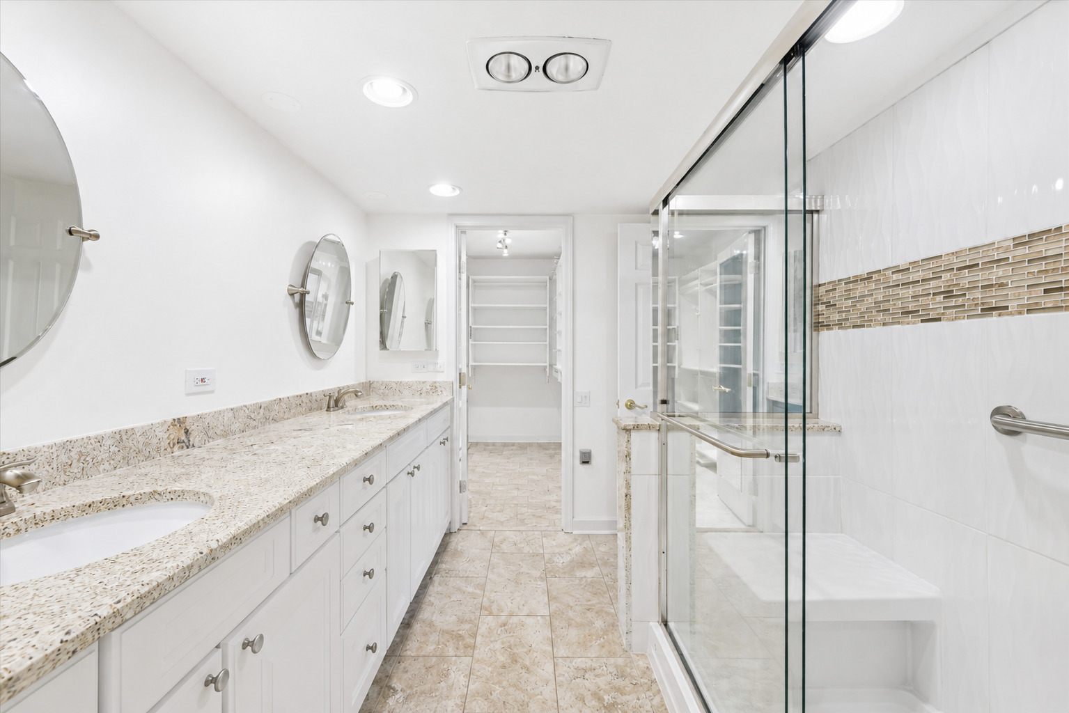 2 S ATRIUM Way #603, Elmhurst, IL 60126