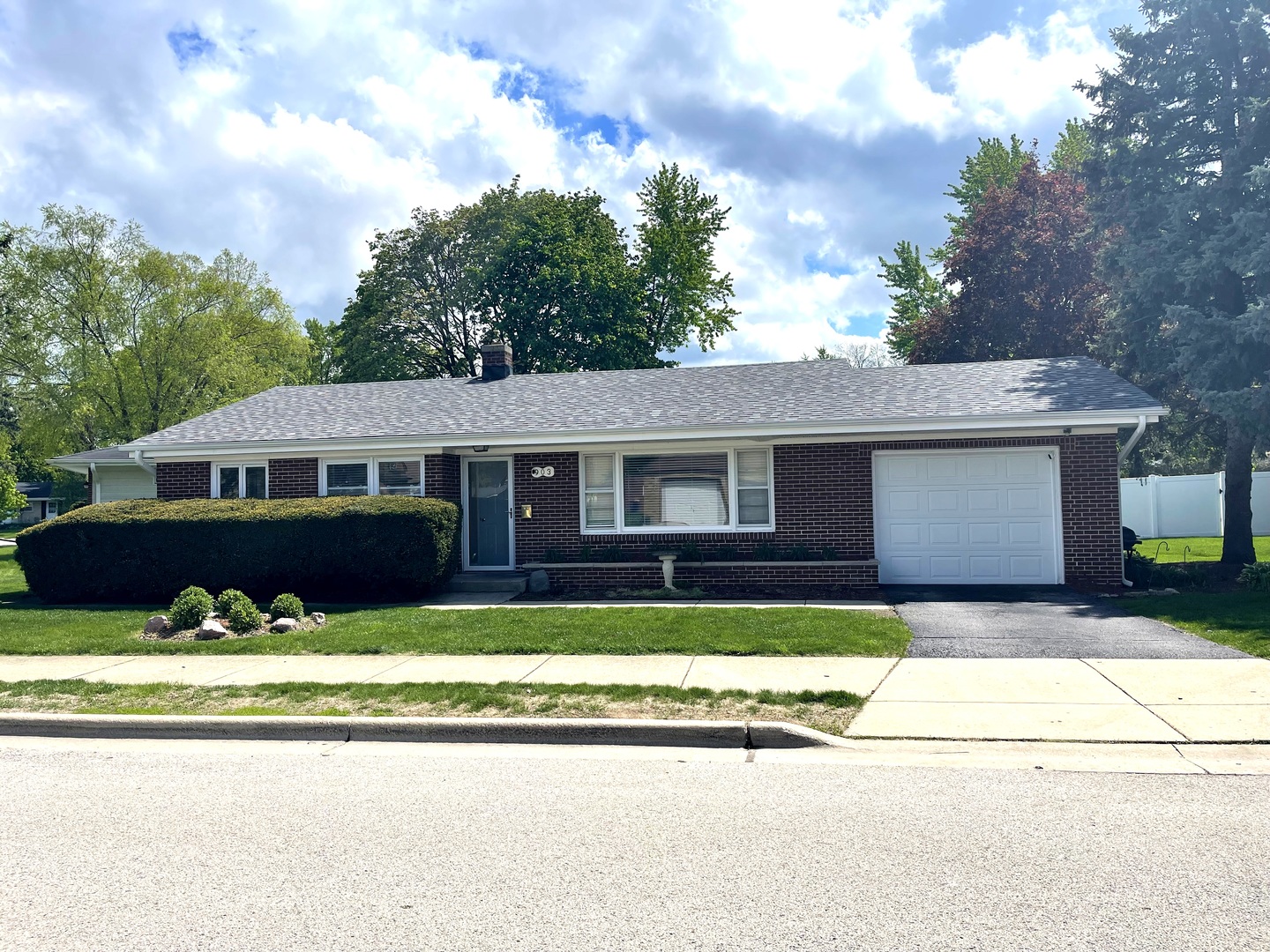 903 Erie Street, Elgin, IL 60123