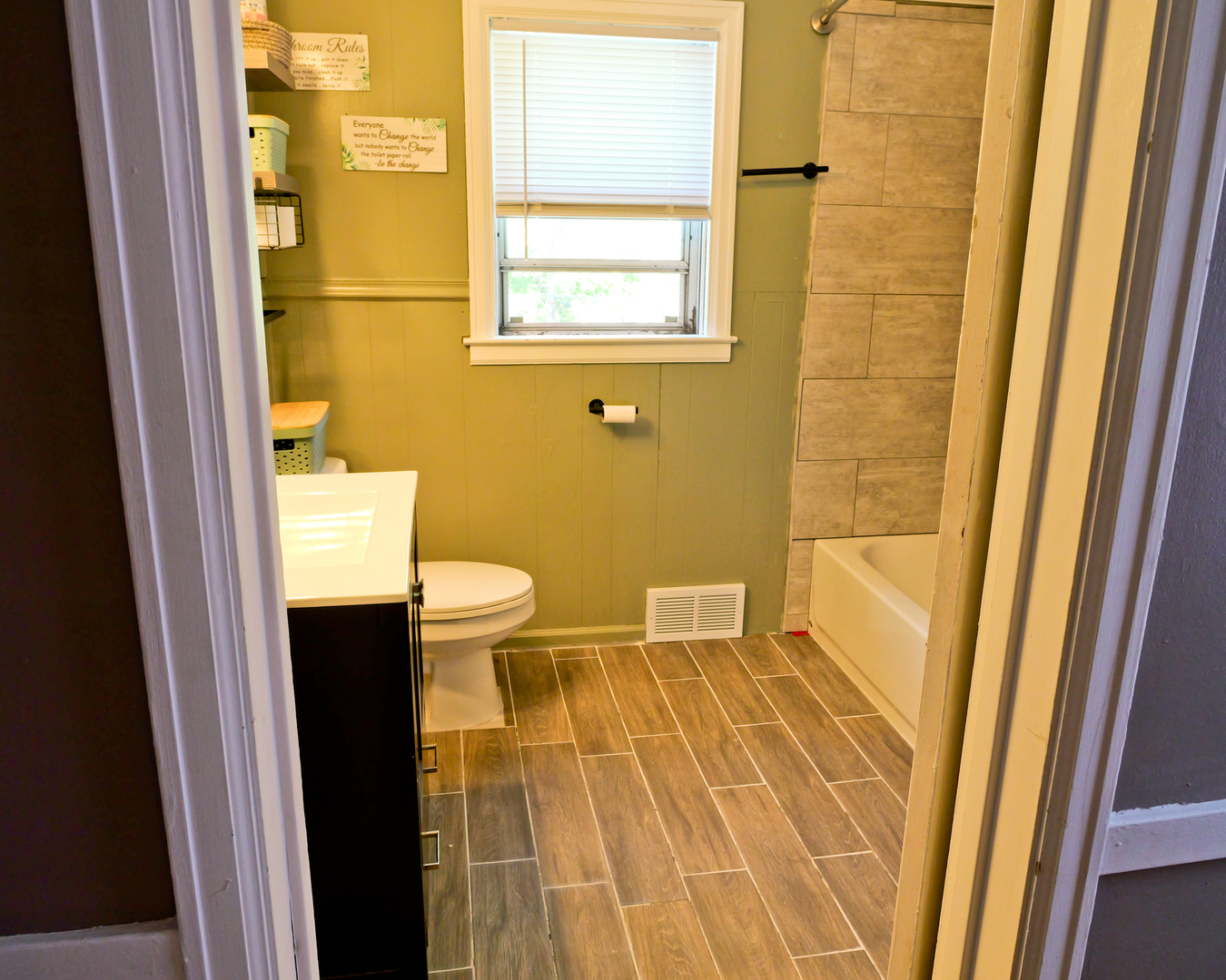 349 N Oakcrest Avenue, Decatur, IL 62522