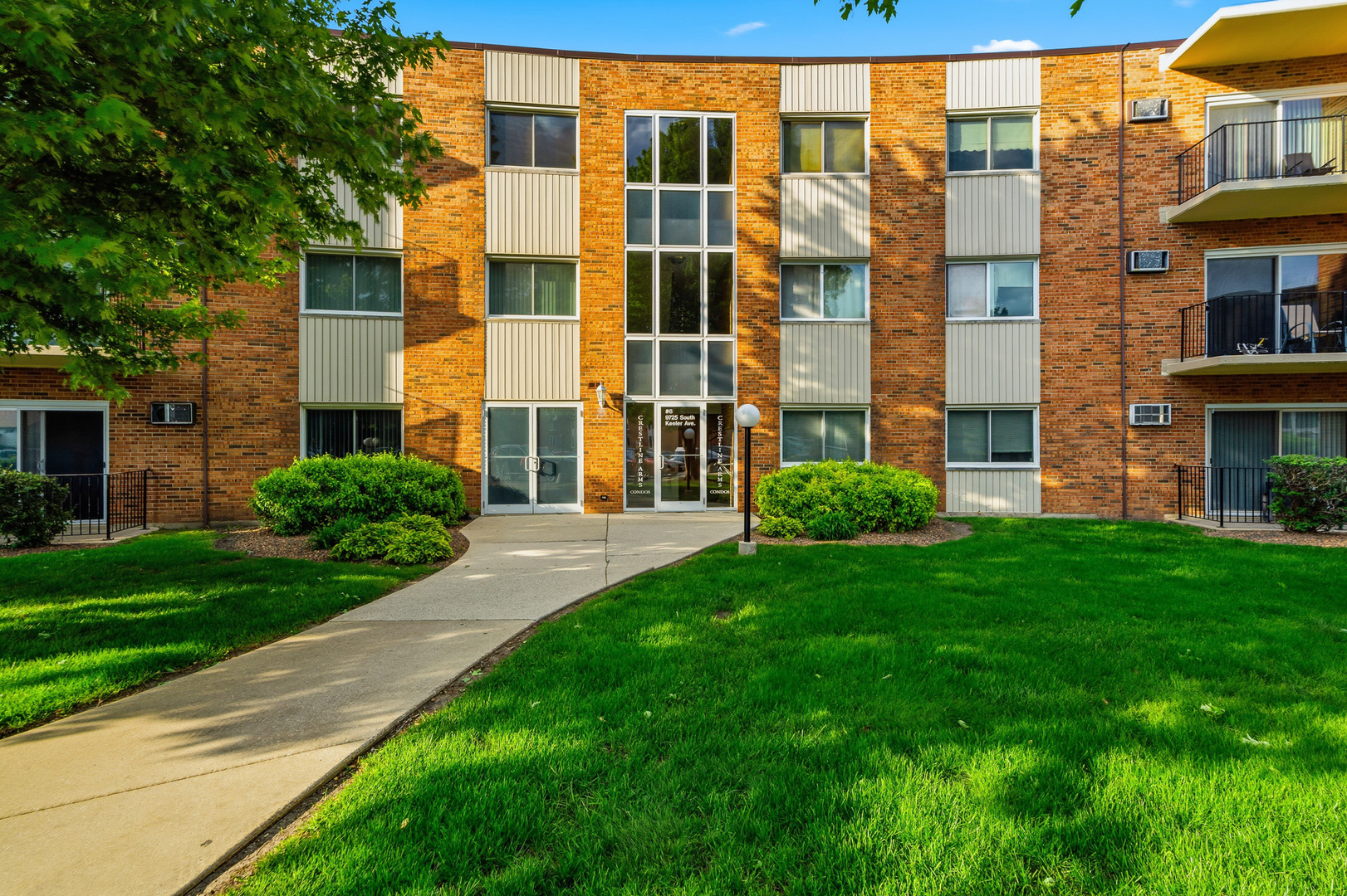 9725 S Keeler Avenue #6-209, Oak Lawn, IL 60453