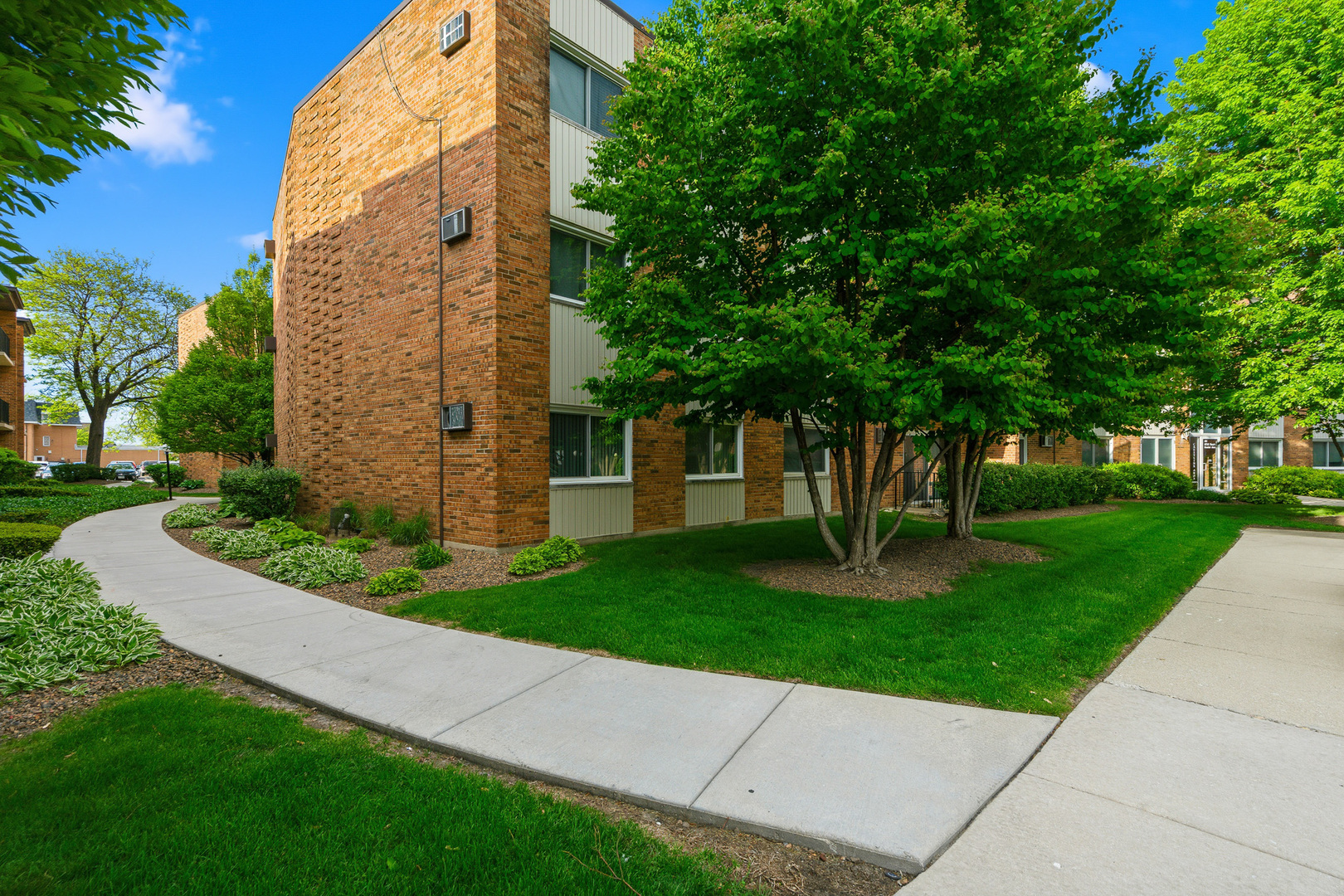 9725 S Keeler Avenue #6-209, Oak Lawn, IL 60453