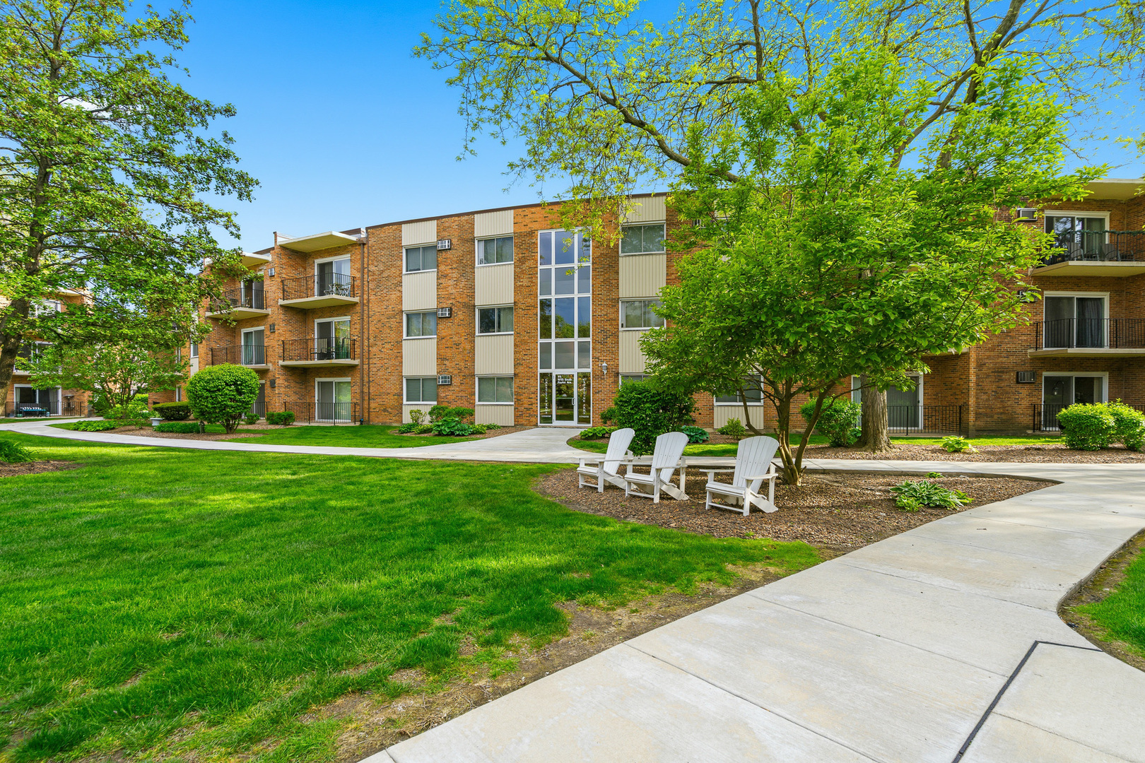 9725 S Keeler Avenue #6-209, Oak Lawn, IL 60453