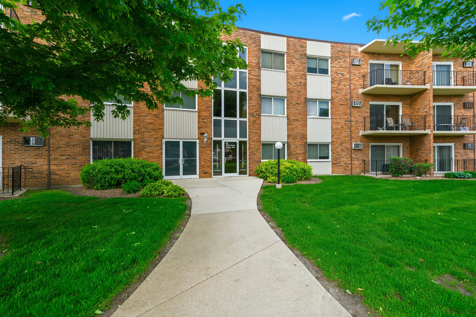 9725 S Keeler Avenue #6-209, Oak Lawn, IL 60453