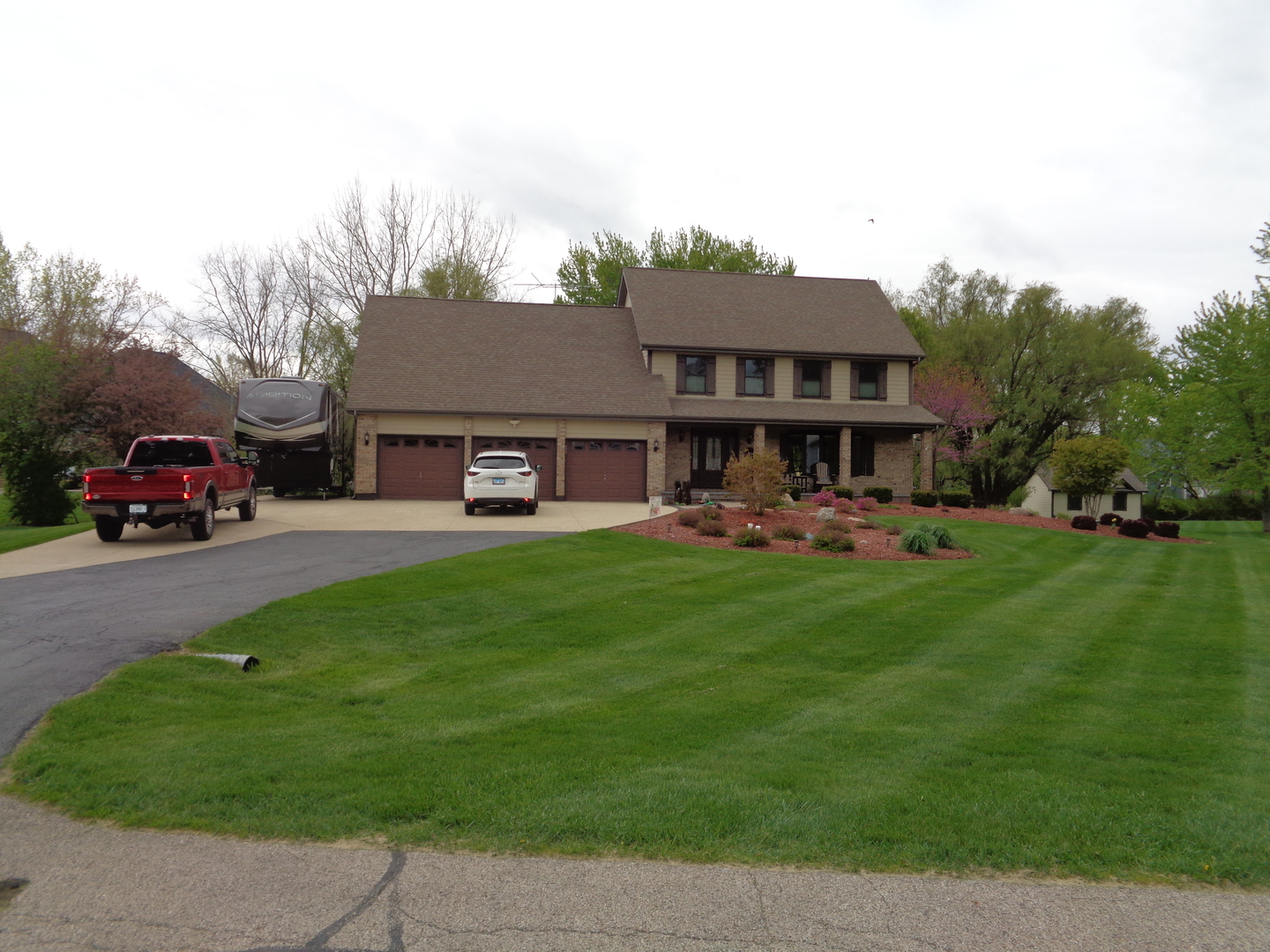 13N470 Chisholm Trail, Elgin, IL 60124