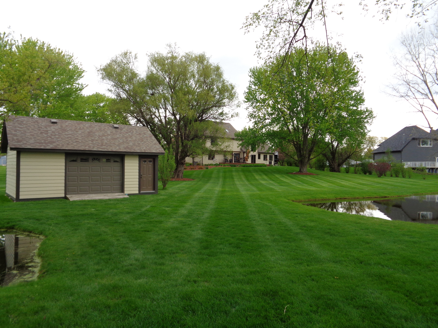 13N470 Chisholm Trail, Elgin, IL 60124