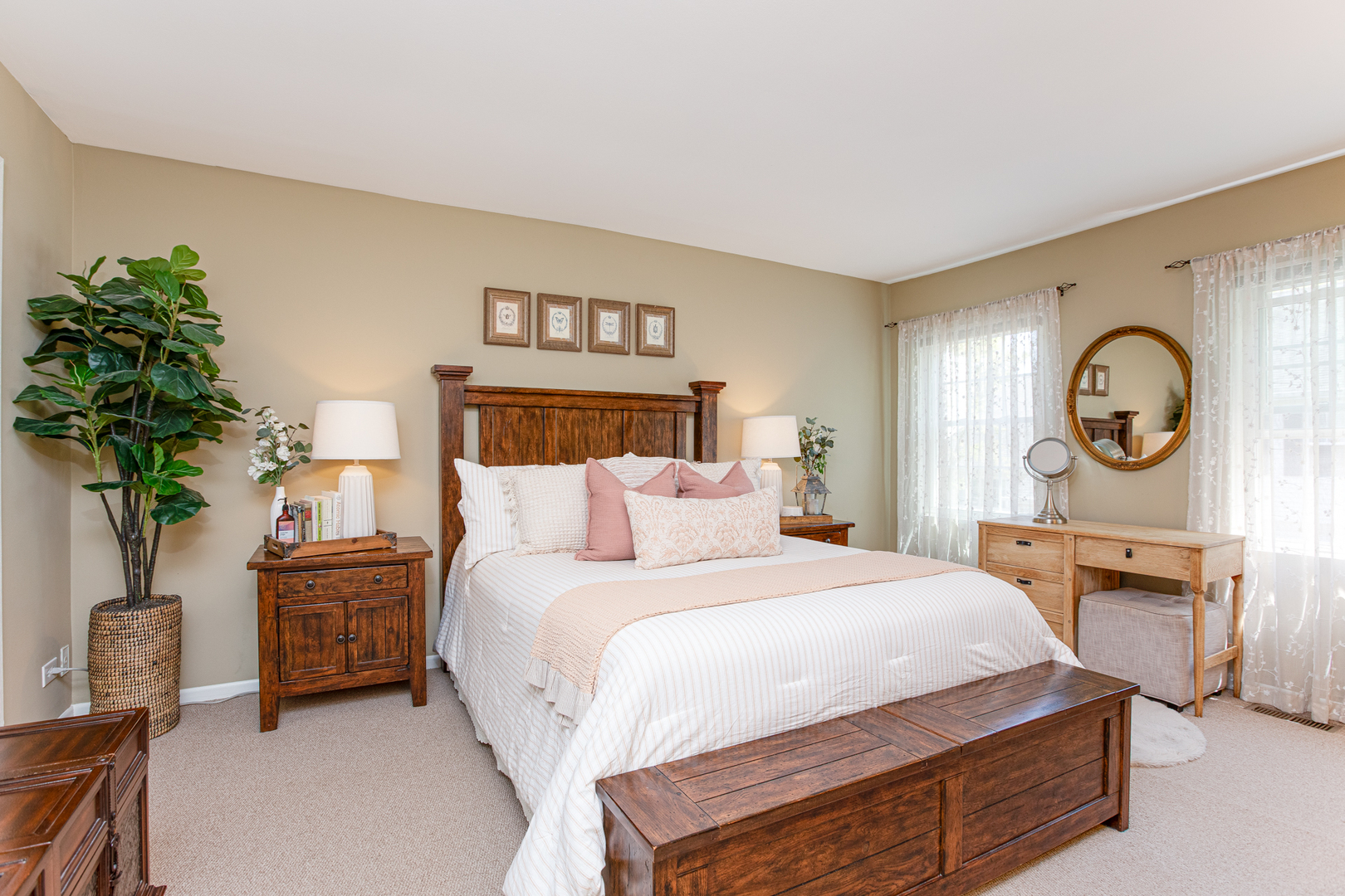 271 BUTTERNUT Lane #271, Streamwood, IL 60107