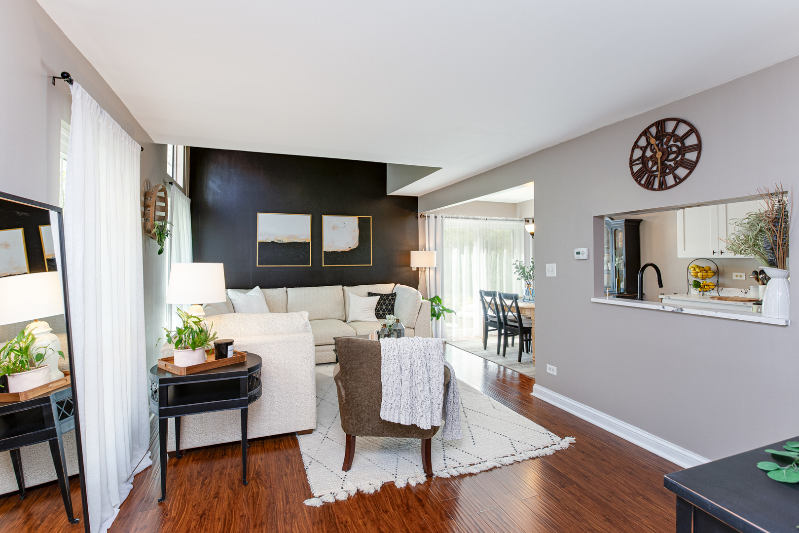 271 BUTTERNUT Lane #271, Streamwood, IL 60107