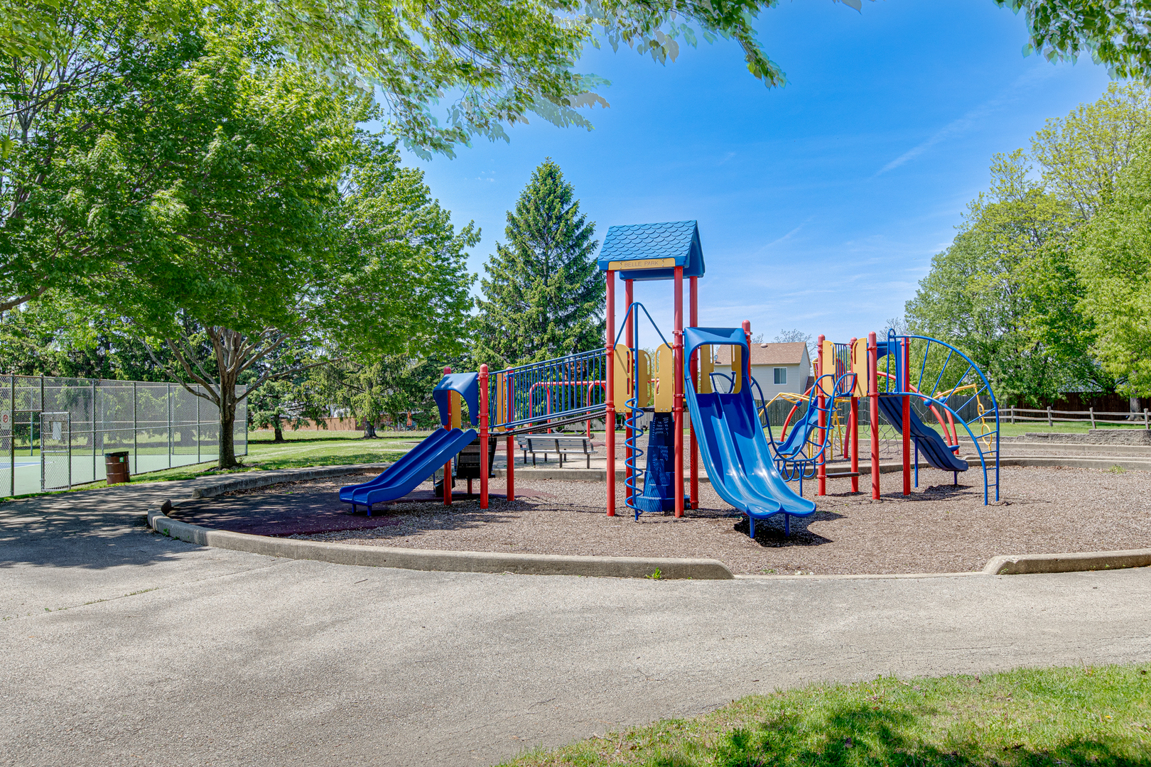 271 BUTTERNUT Lane #271, Streamwood, IL 60107