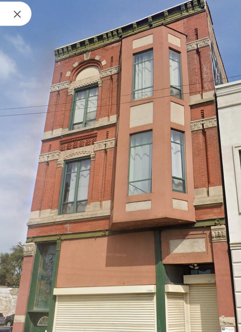 2322 W Roosevelt Road #2N, Chicago, IL 60608