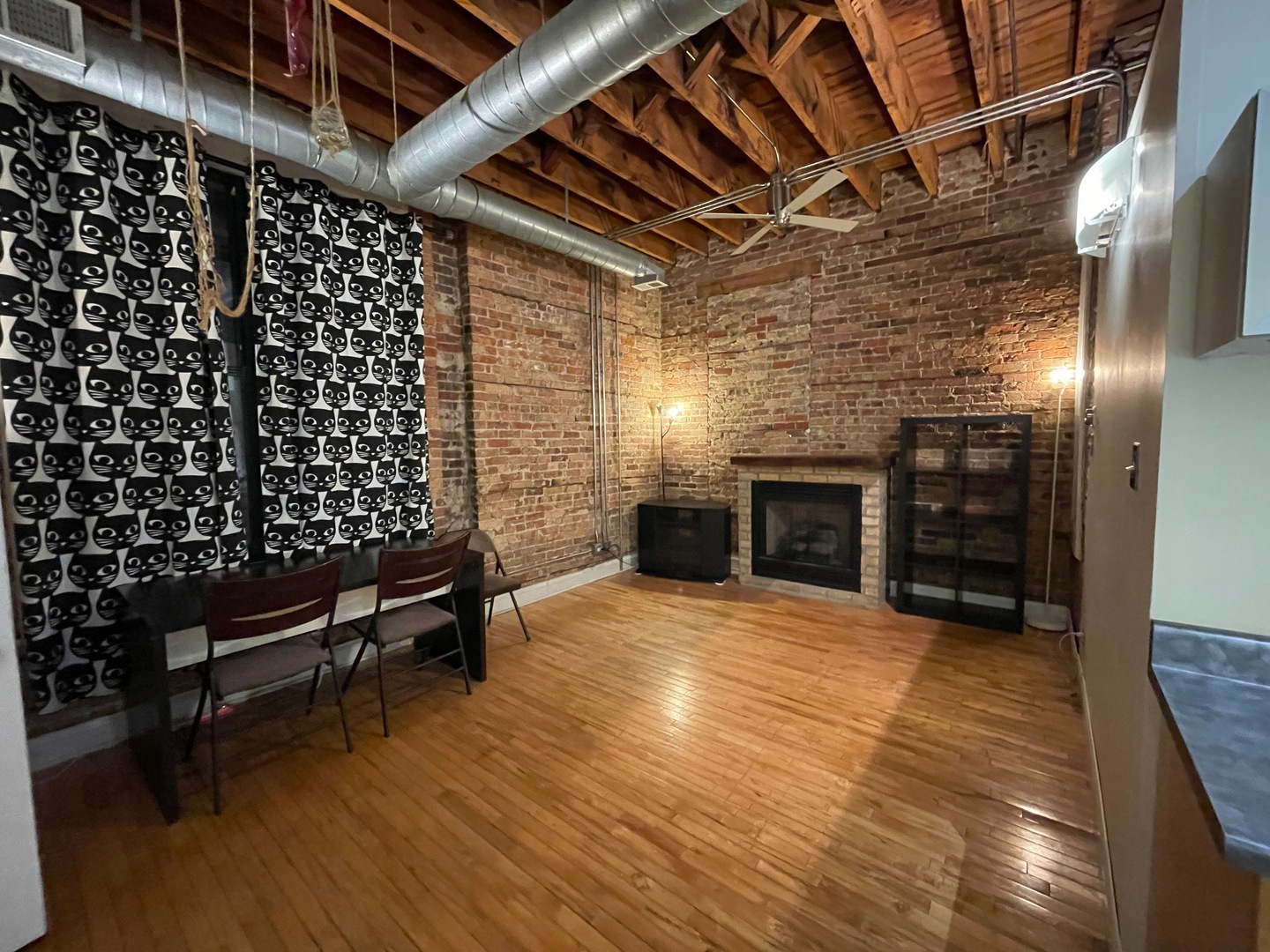 2322 W Roosevelt Road #2N, Chicago, IL 60608
