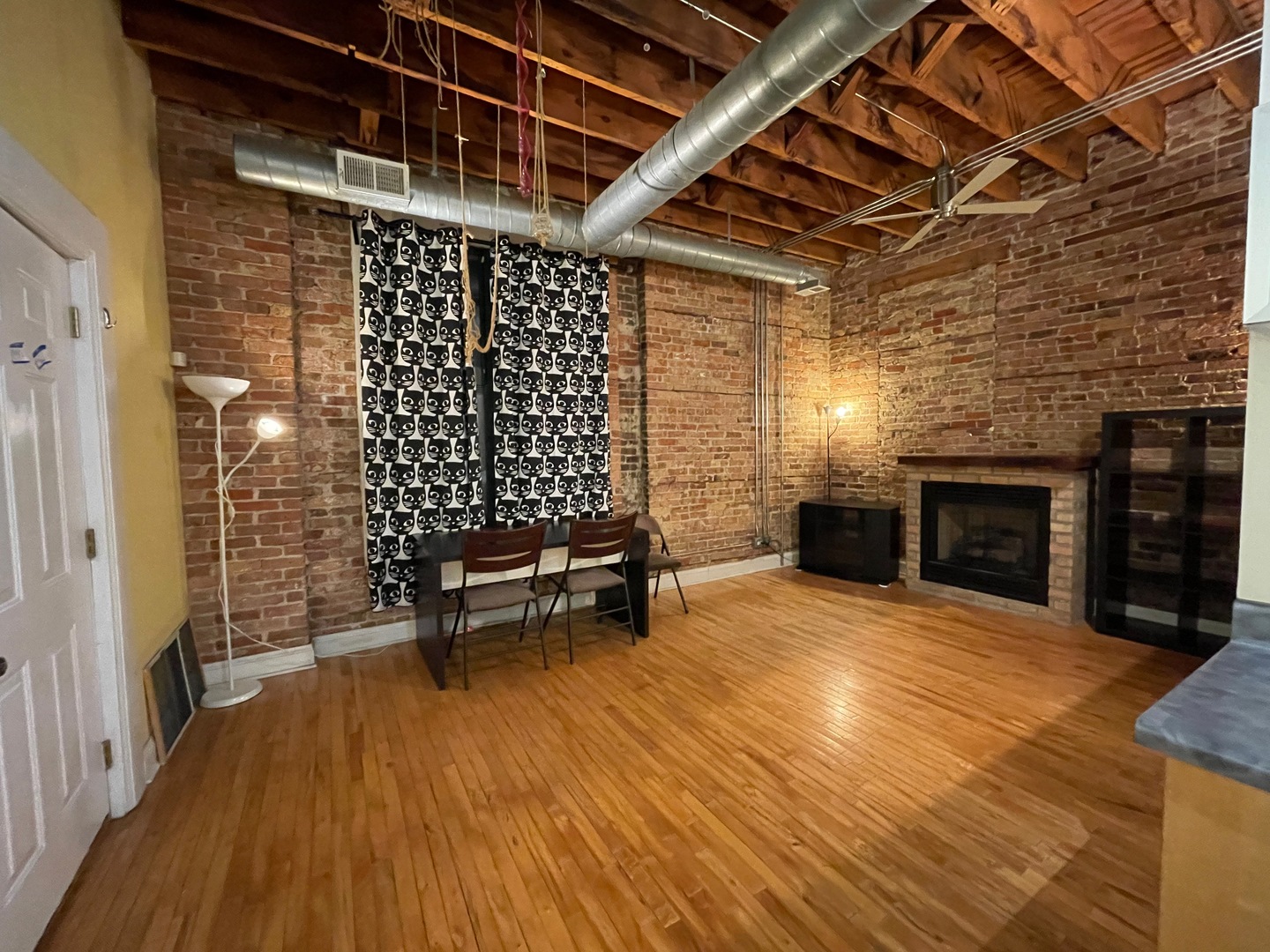 2322 W Roosevelt Road #2N, Chicago, IL 60608