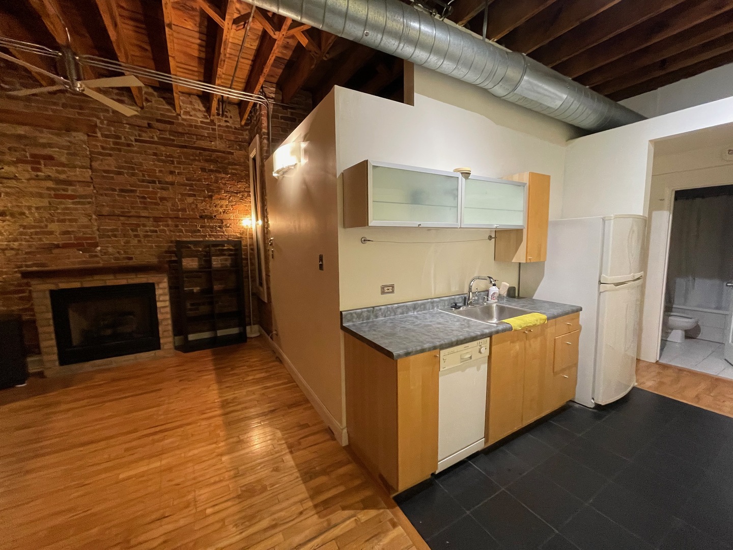 2322 W Roosevelt Road #2N, Chicago, IL 60608