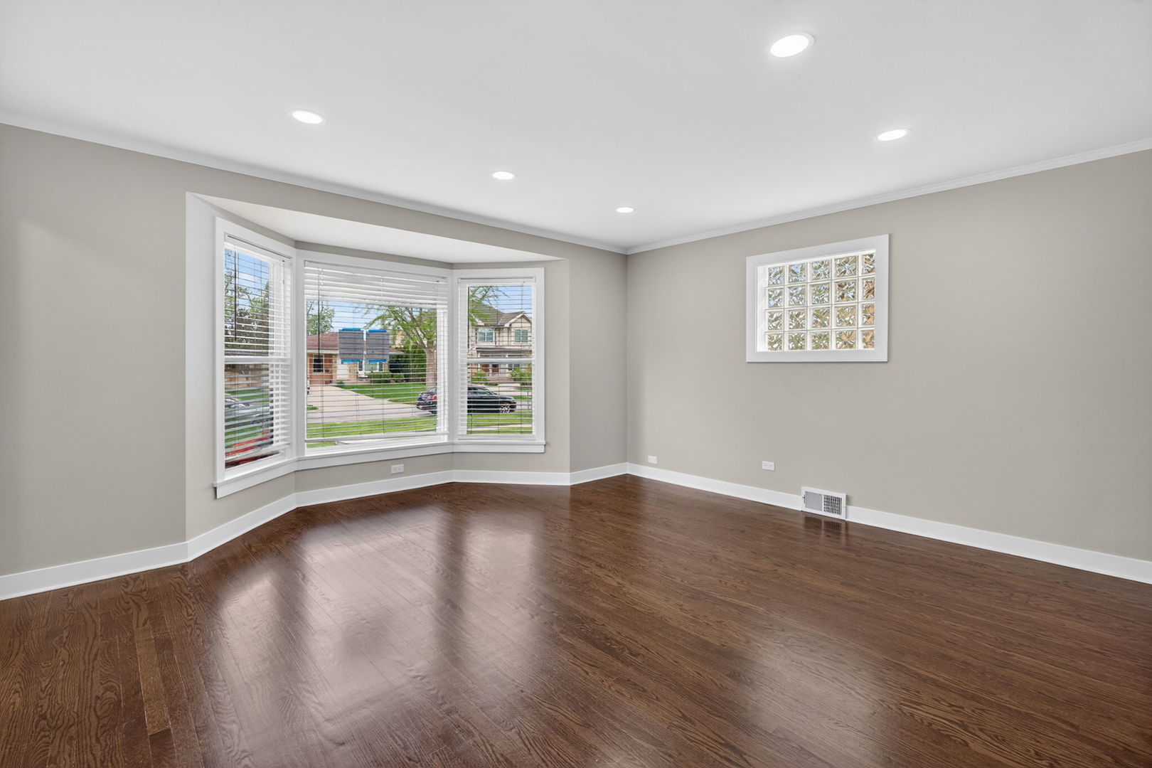 311 N Home Avenue, Park Ridge, IL 60068