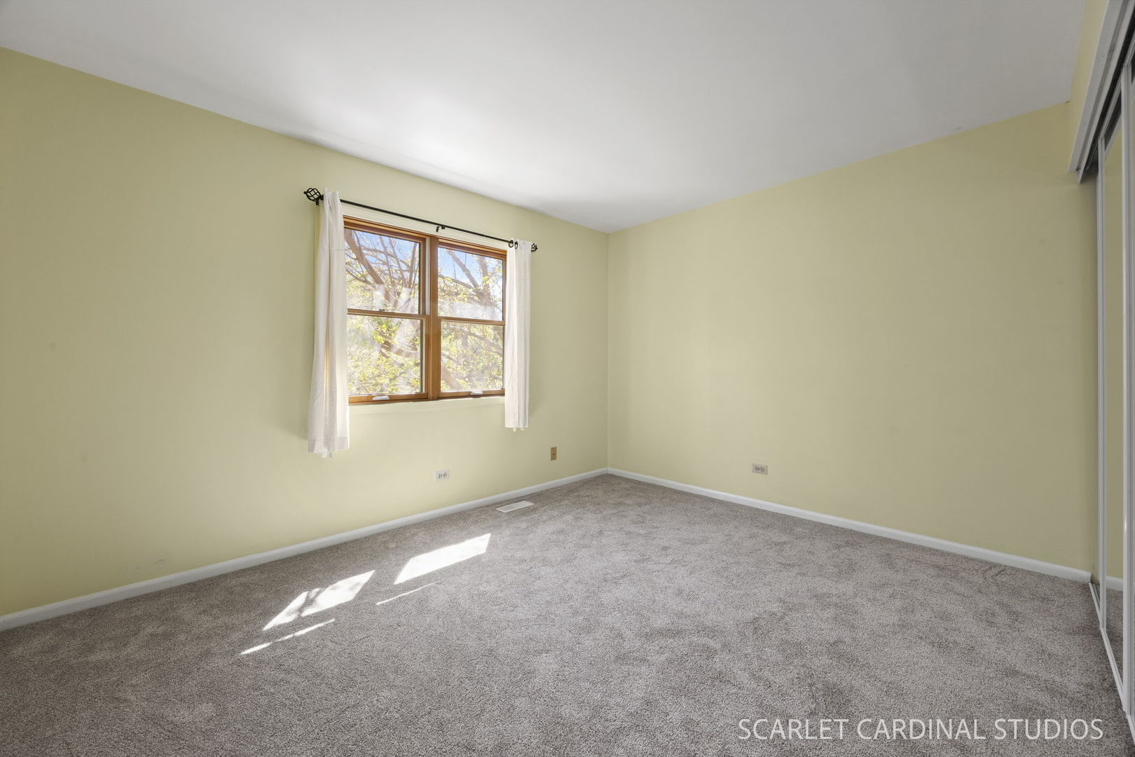 535 Chester Court, Aurora, IL 60504