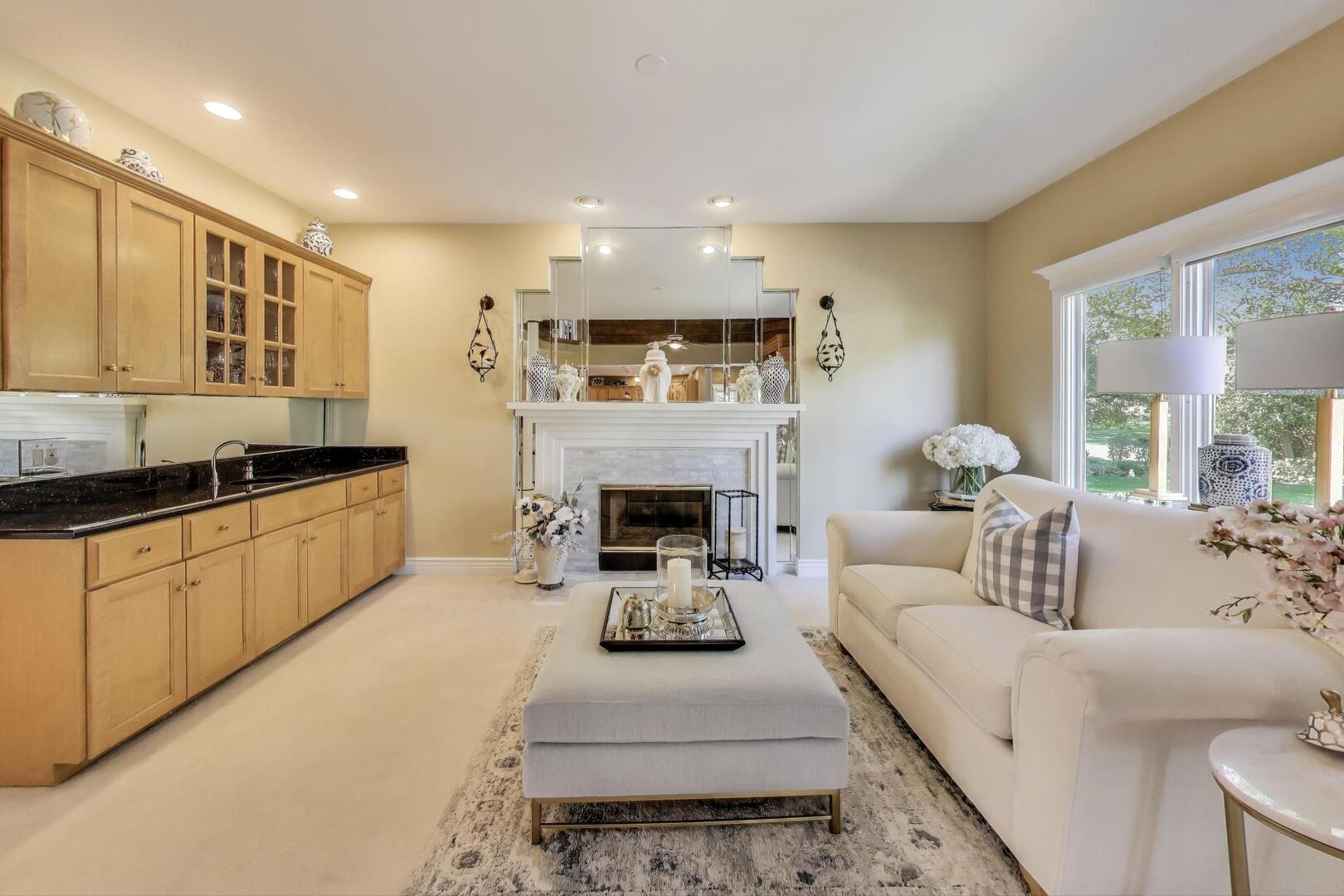 20812 N Swansway, Deer Park, IL 60010