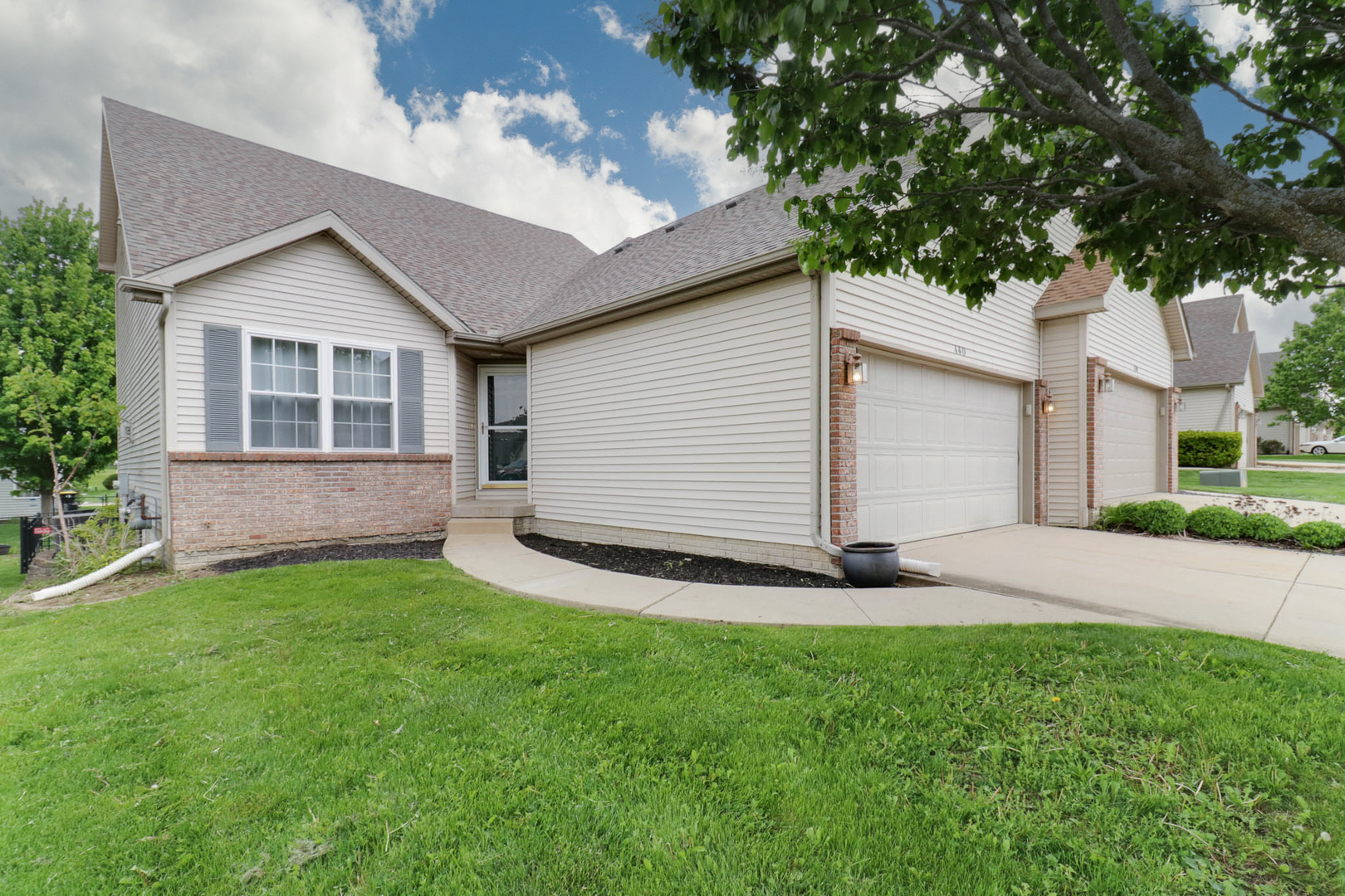 460 Beechwood Court, Normal, IL 61761