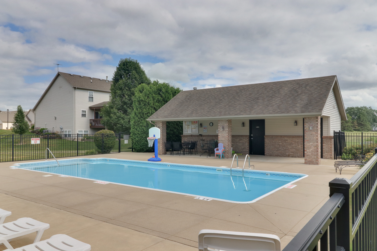 460 Beechwood Court, Normal, IL 61761