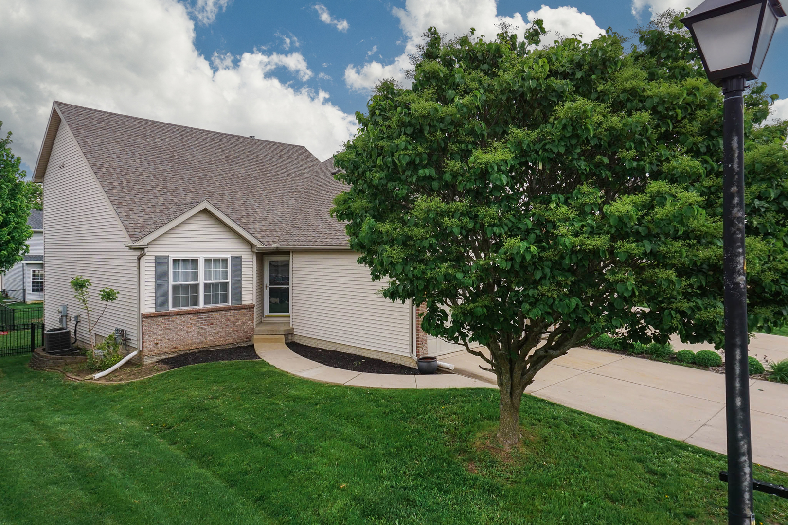 460 Beechwood Court, Normal, IL 61761