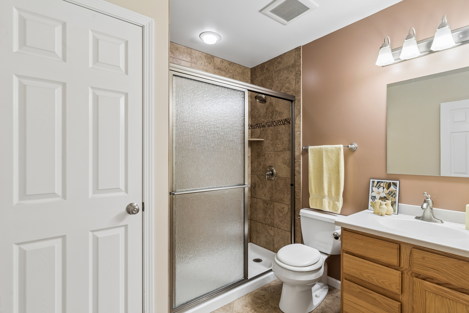 2079 Lawson Boulevard, Gurnee, IL 60031